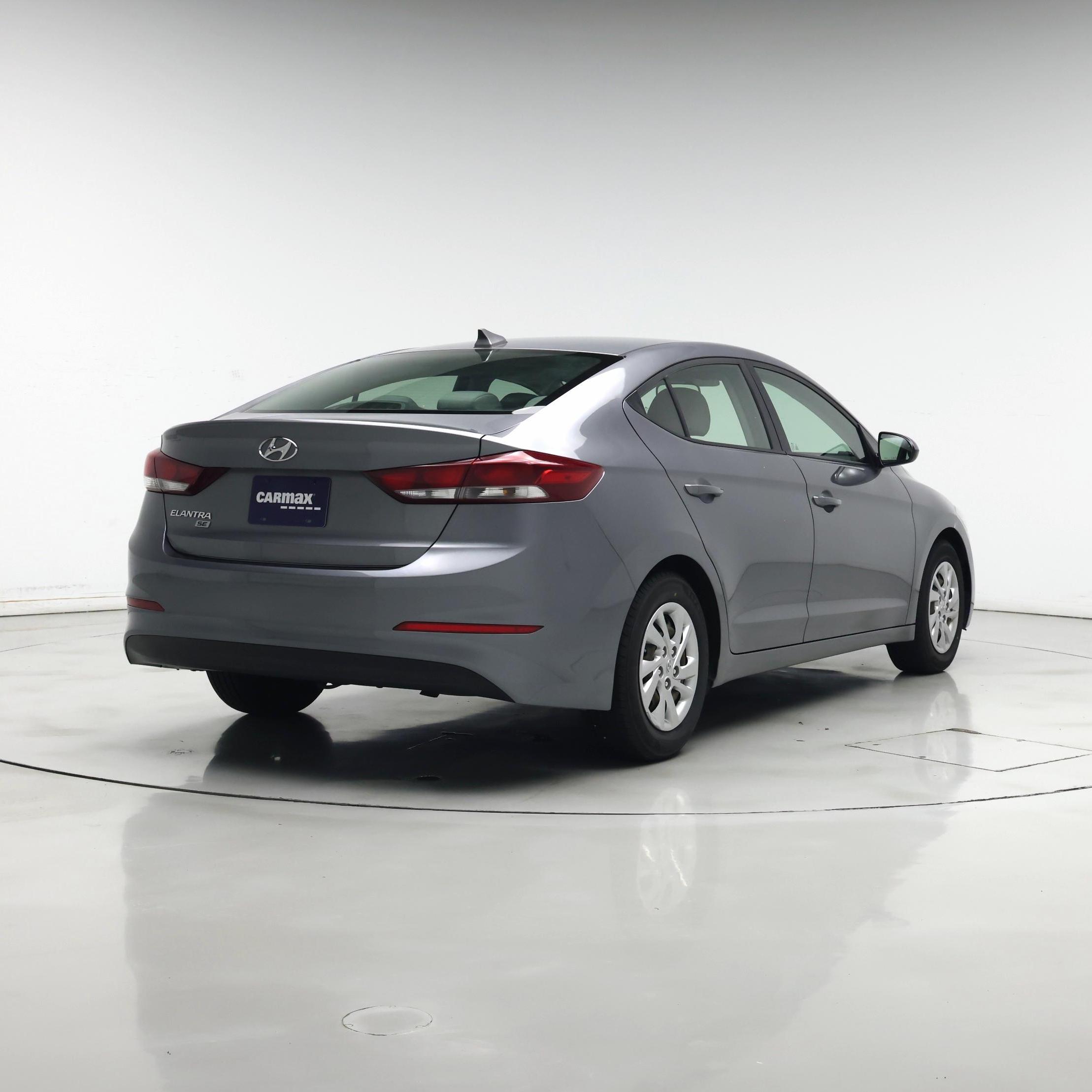 Thumbnail: 2017 Hyundai Elantra - 8