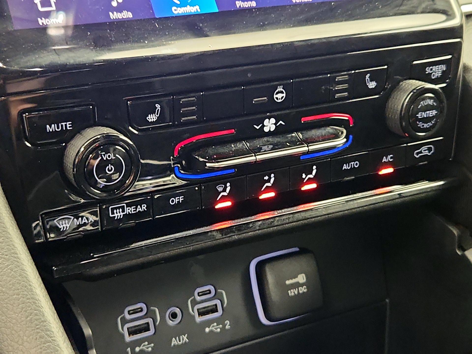 Thumbnail: 2024 Jeep Grand Cherokee - 17