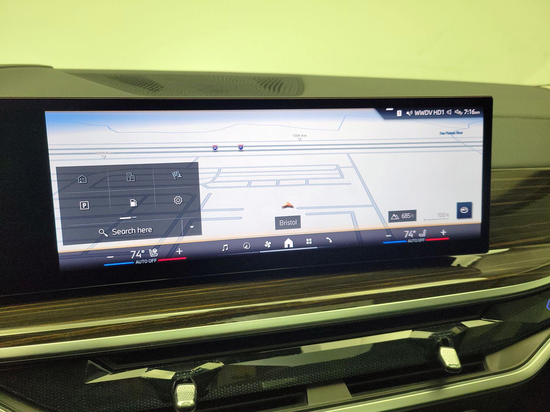 Thumbnail: 2025 BMW X7 - 14