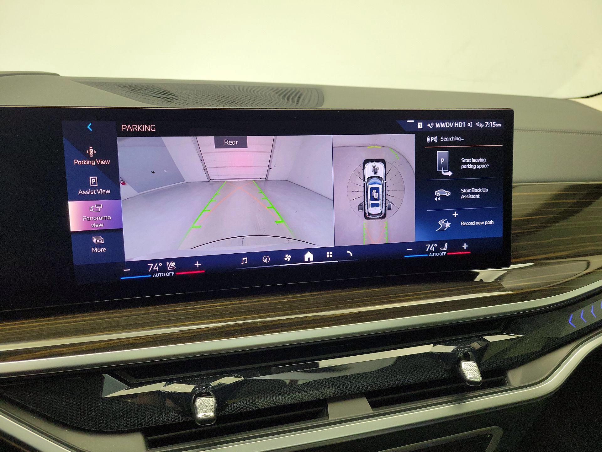 Thumbnail: 2025 BMW X7 - 15