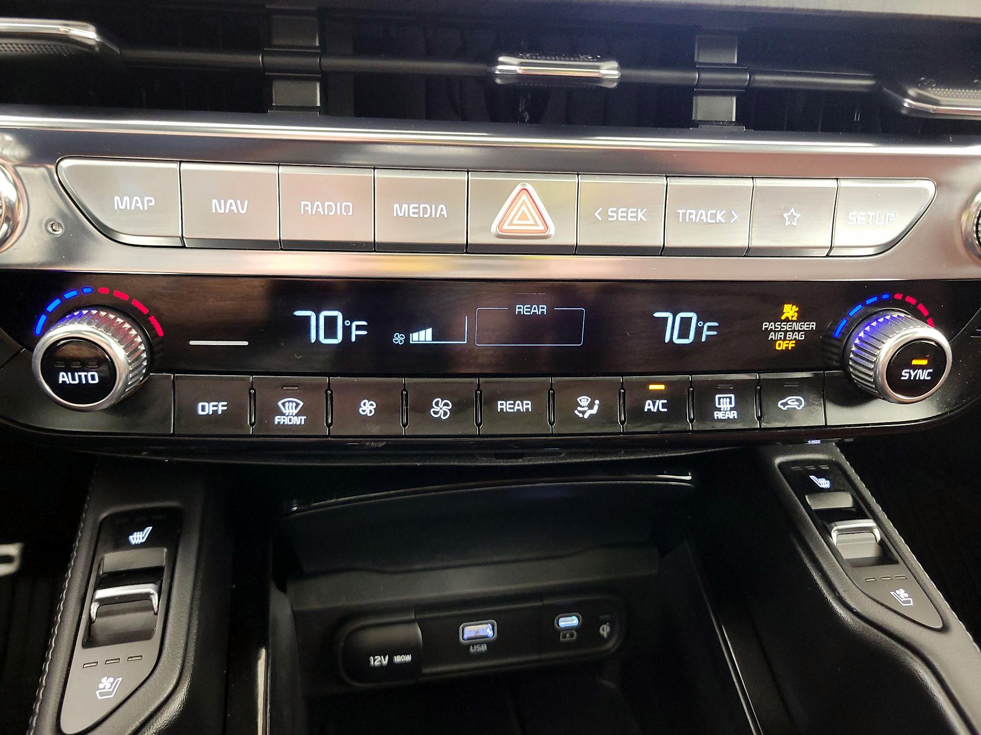 Thumbnail: 2023 Kia Telluride - 17