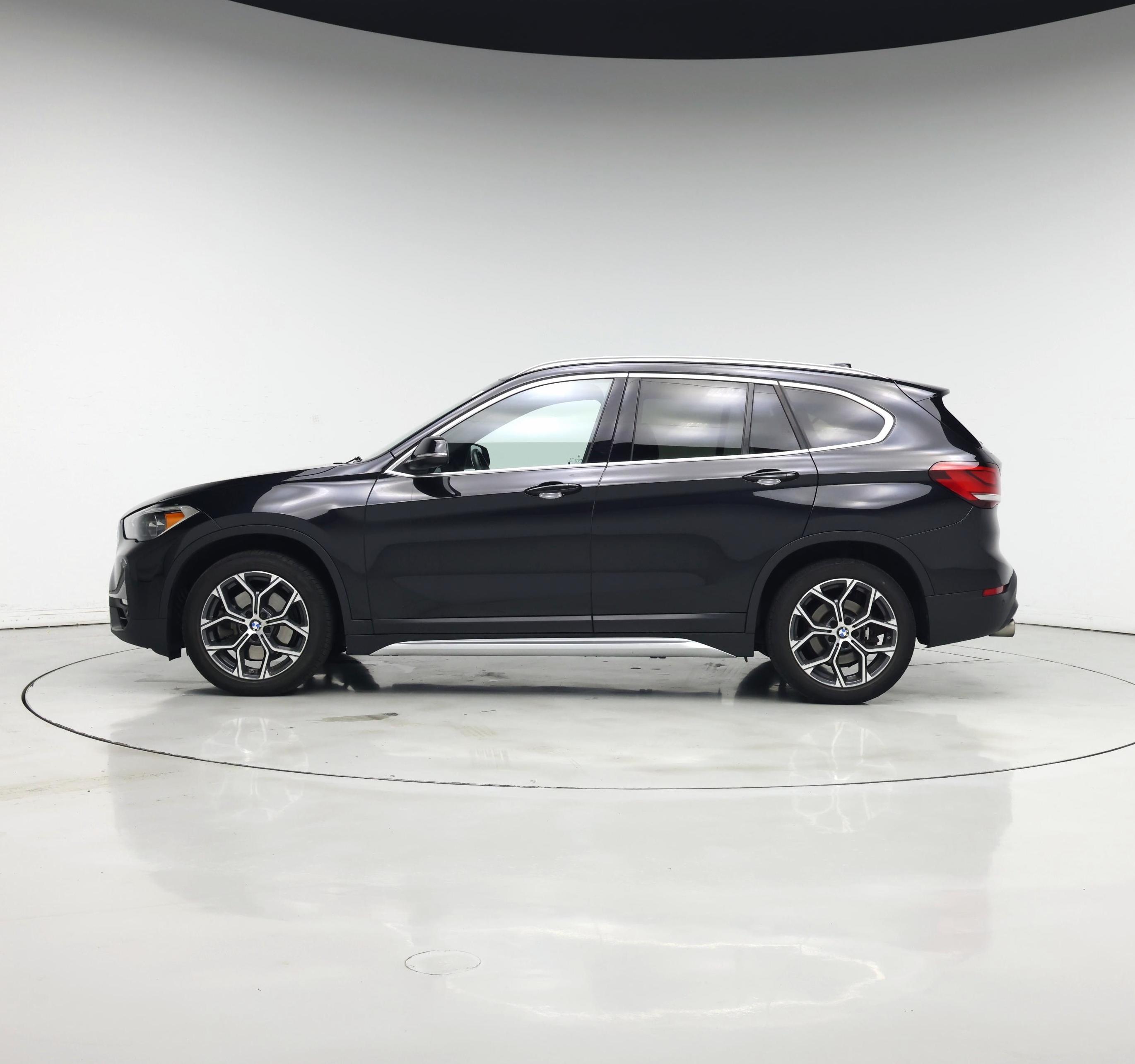 Thumbnail: 2020 BMW X1 - 3