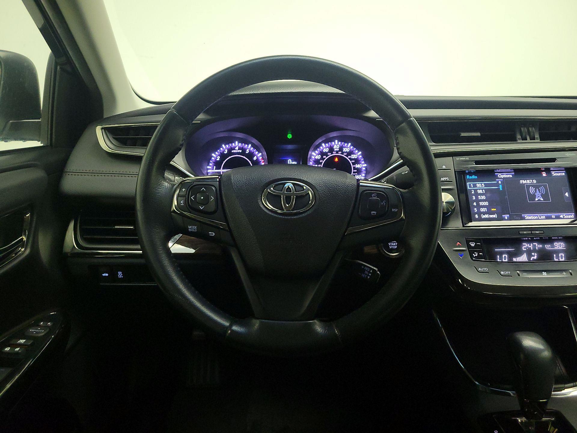 Thumbnail: 2015 Toyota Avalon - 10