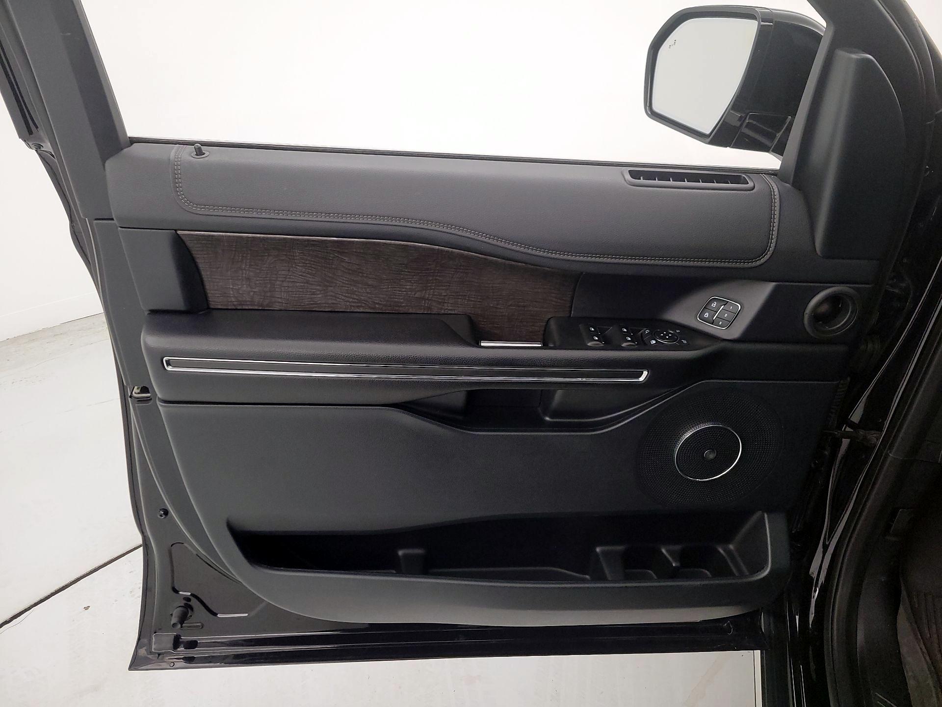 Thumbnail: 2020 Ford Expedition - 12