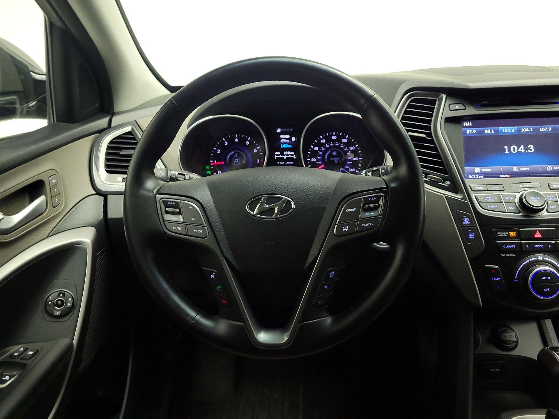 Thumbnail: 2016 Hyundai Santa Fe - 10