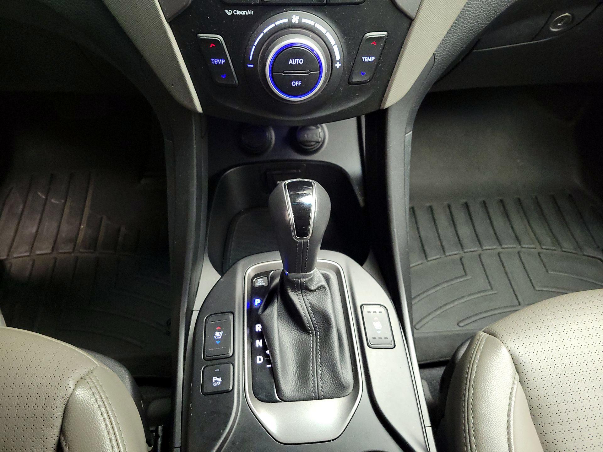 Thumbnail: 2016 Hyundai Santa Fe - 16