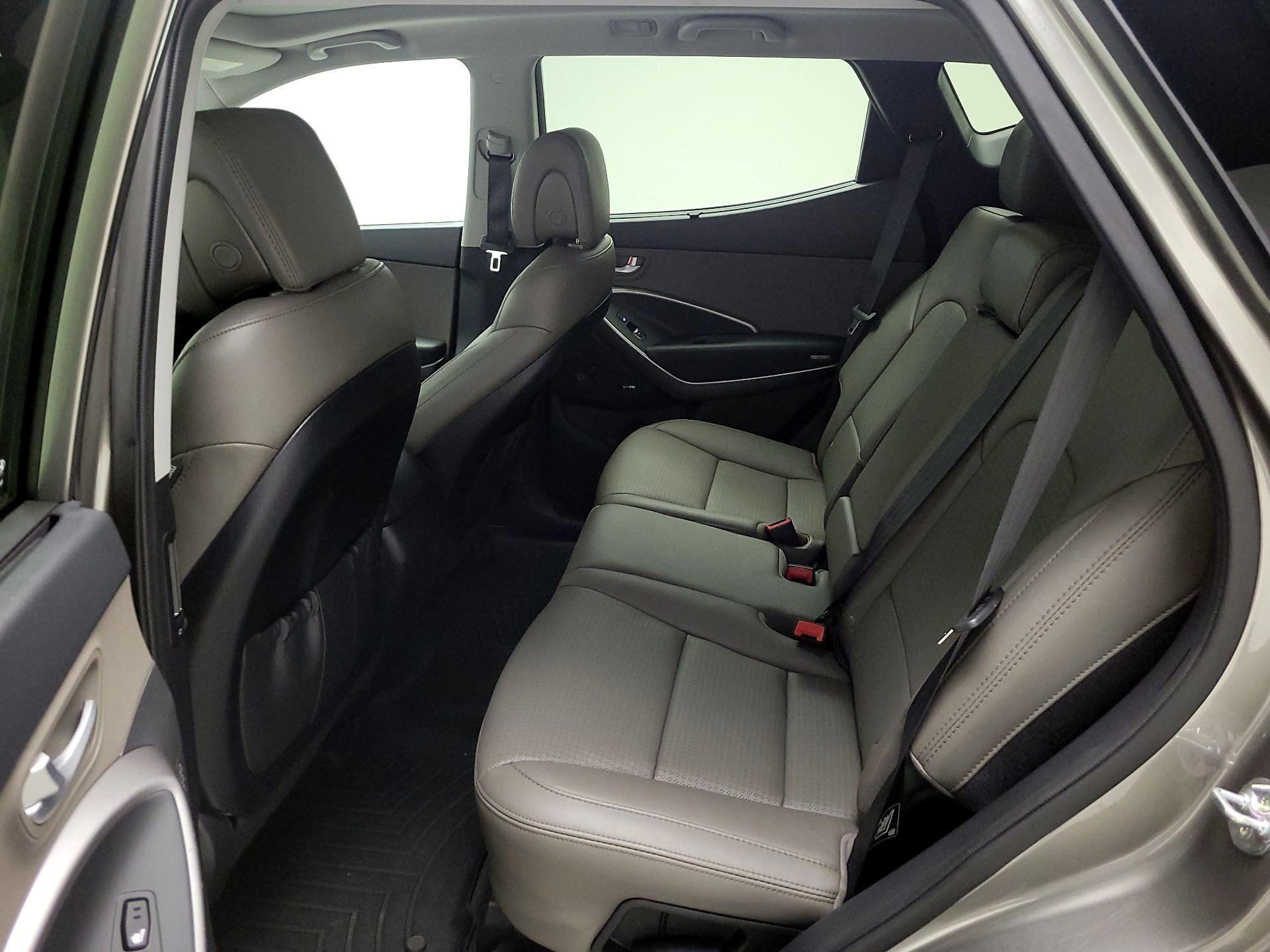 Thumbnail: 2016 Hyundai Santa Fe - 17