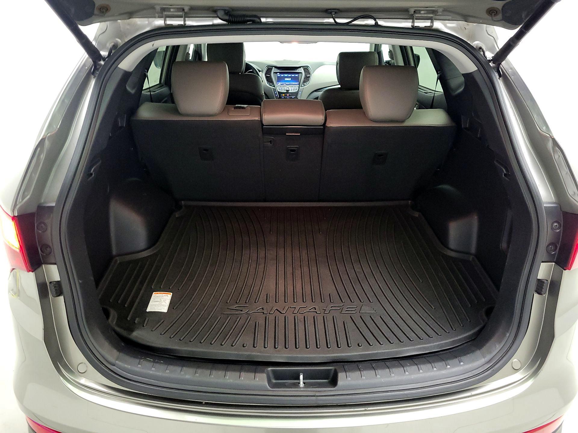Thumbnail: 2016 Hyundai Santa Fe - 18