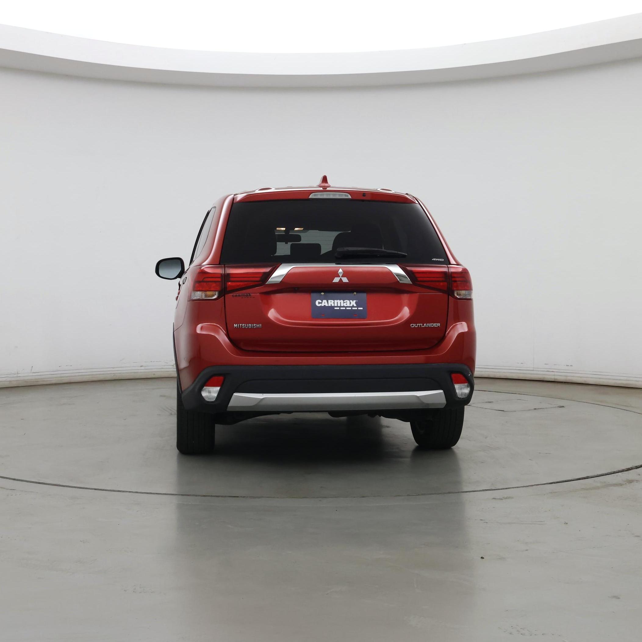 Thumbnail: 2017 Mitsubishi Outlander - 6