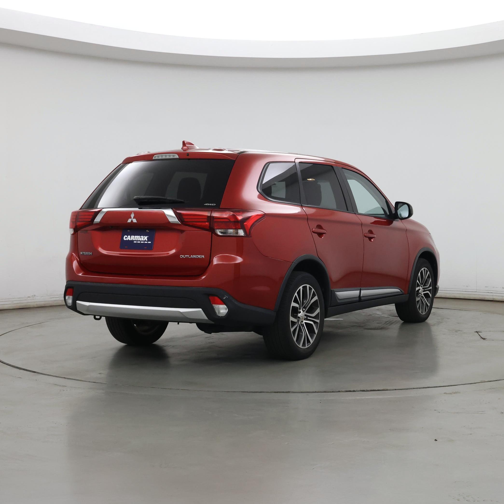 Thumbnail: 2017 Mitsubishi Outlander - 8