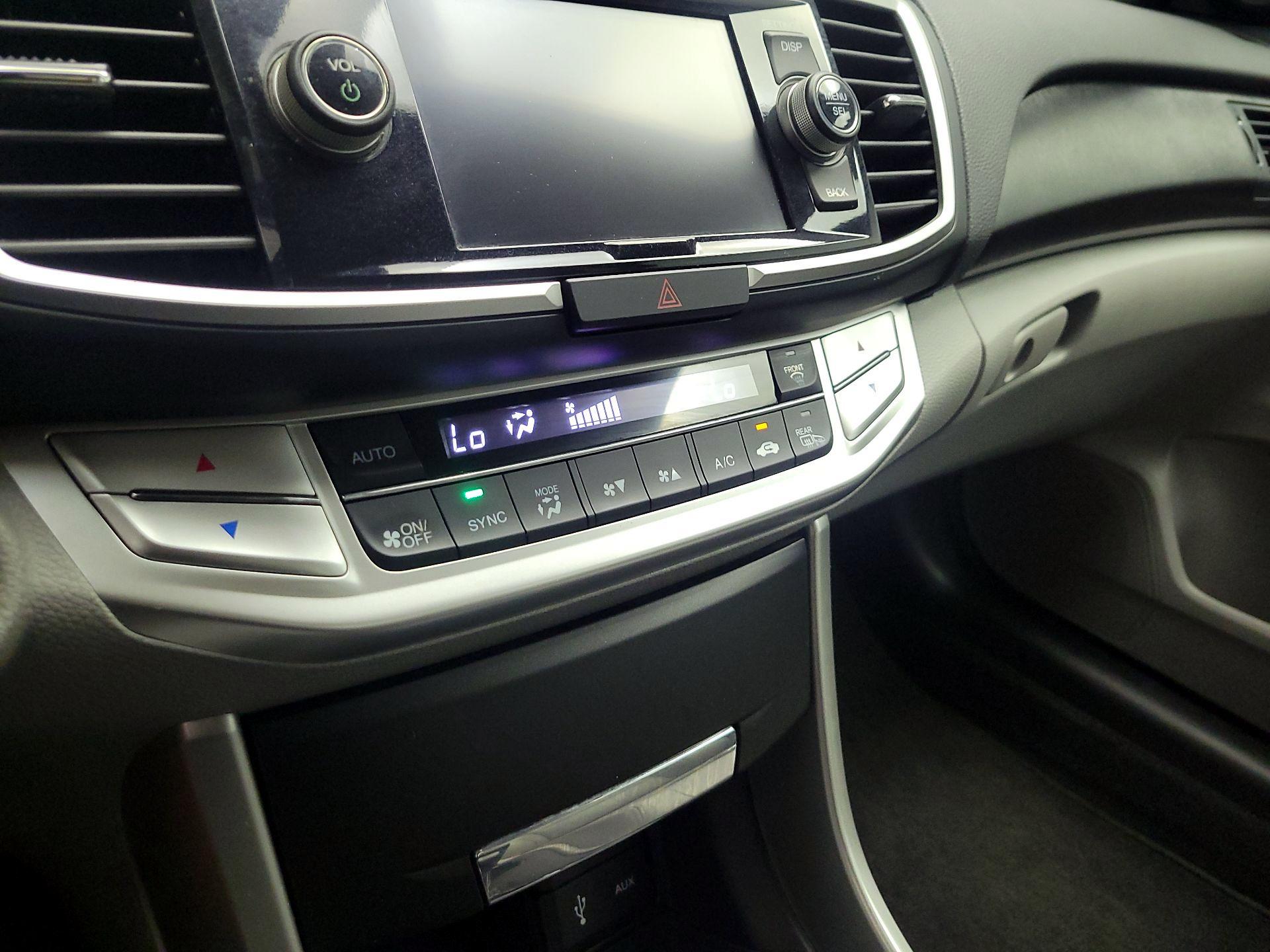 Thumbnail: 2015 Honda Accord - 15