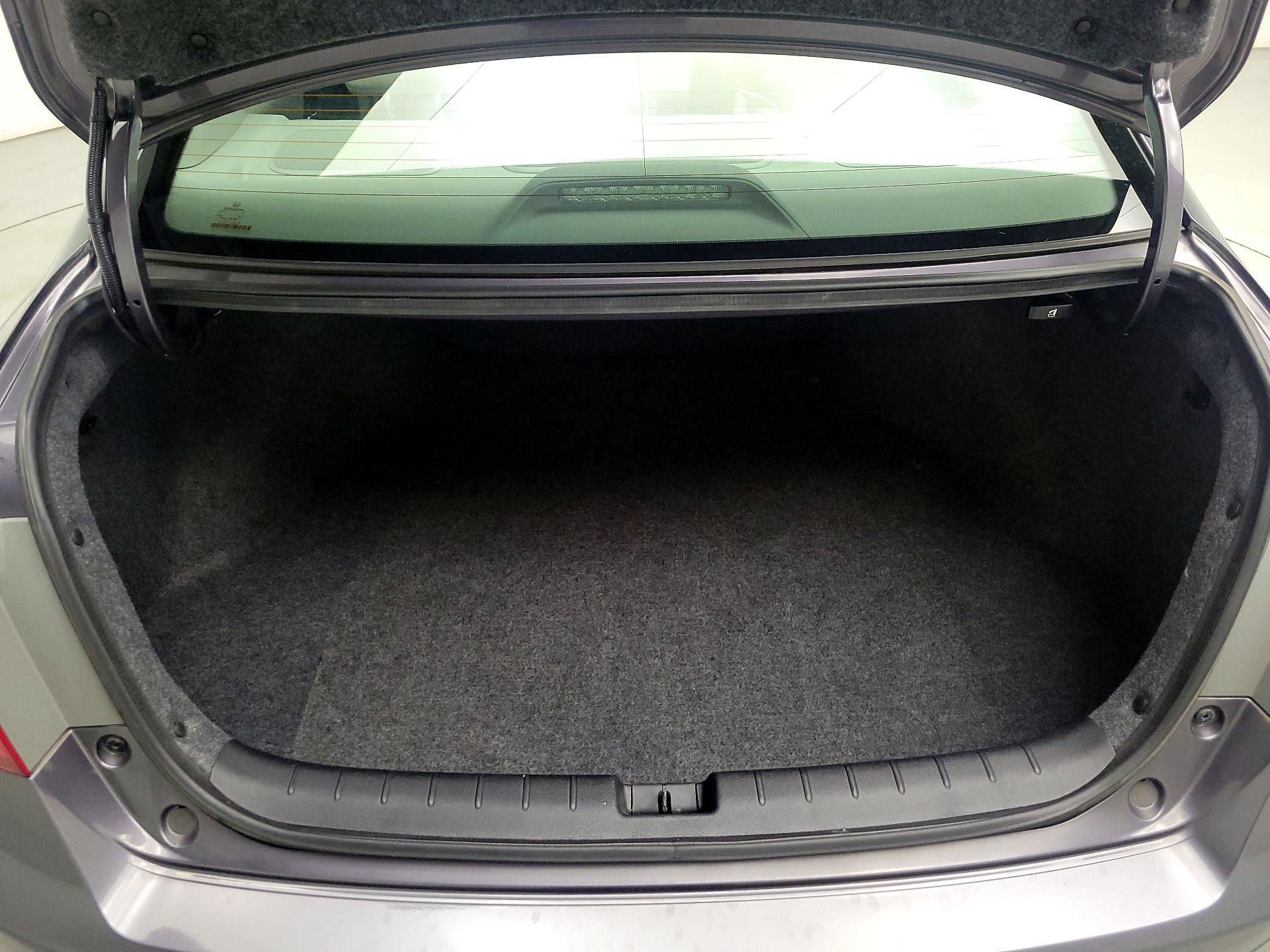 Thumbnail: 2015 Honda Accord - 18