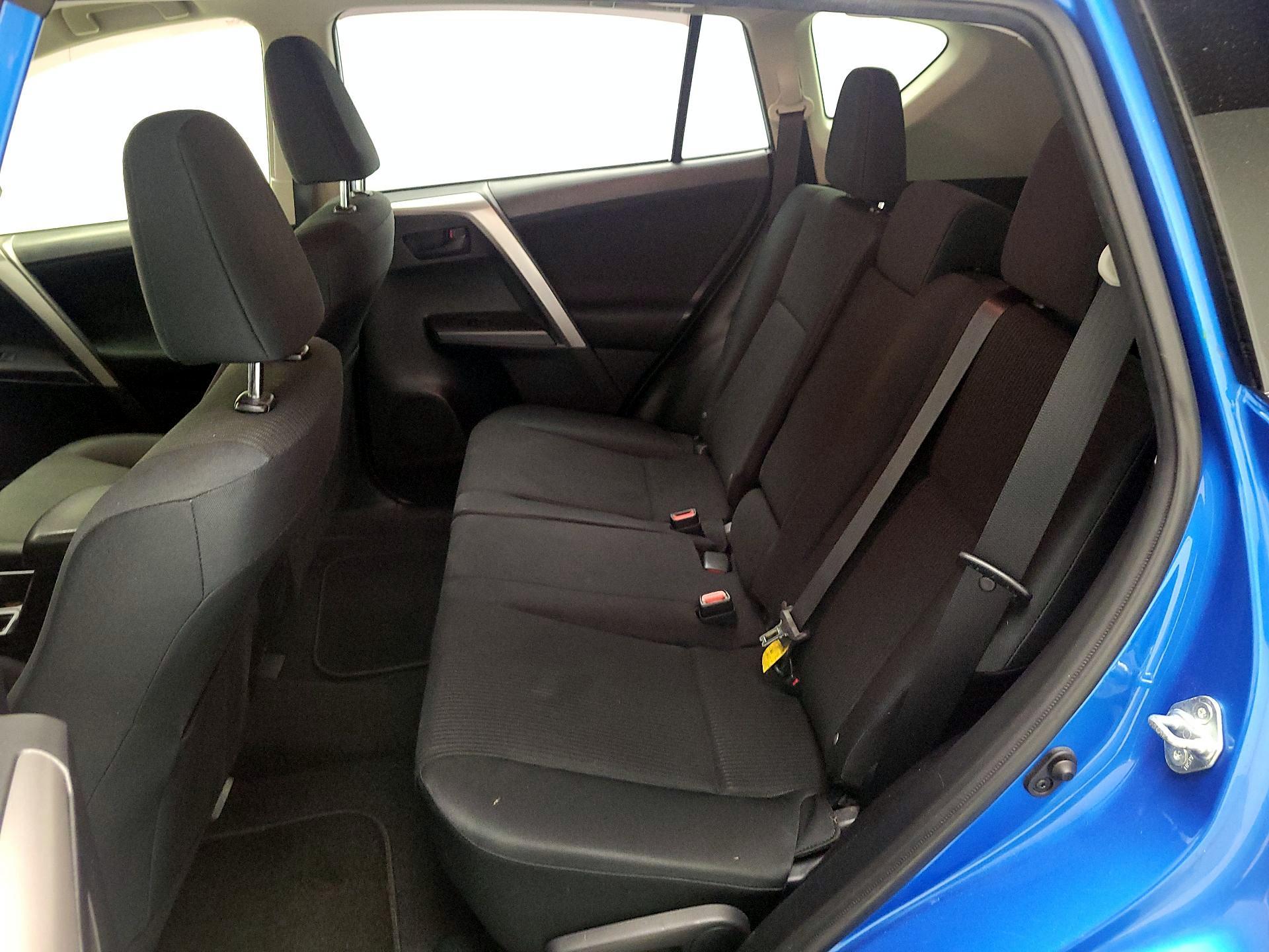 Thumbnail: 2016 Toyota RAV4 - 19