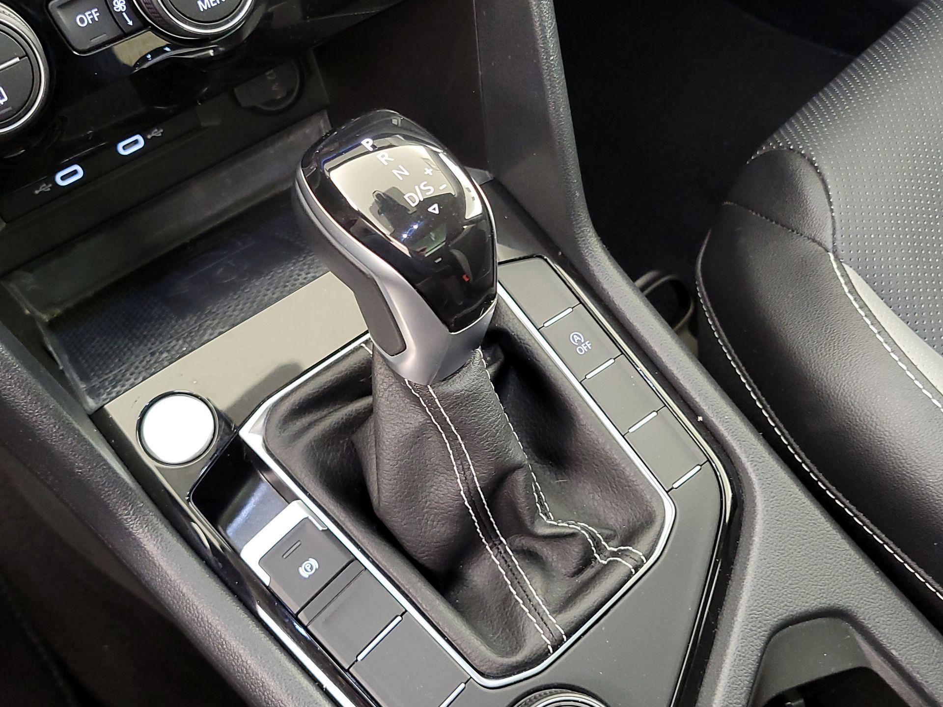 Thumbnail: 2023 Volkswagen Taos - 18