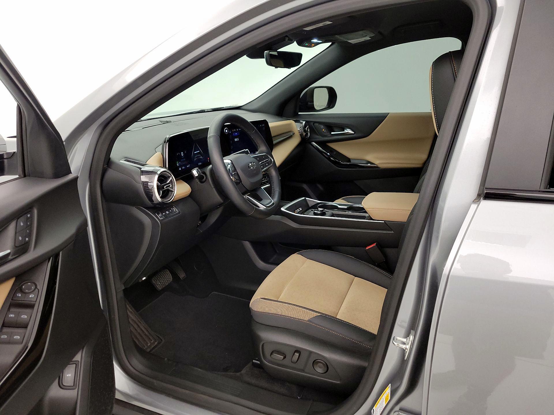 Thumbnail: 2025 Chevrolet Equinox - 11