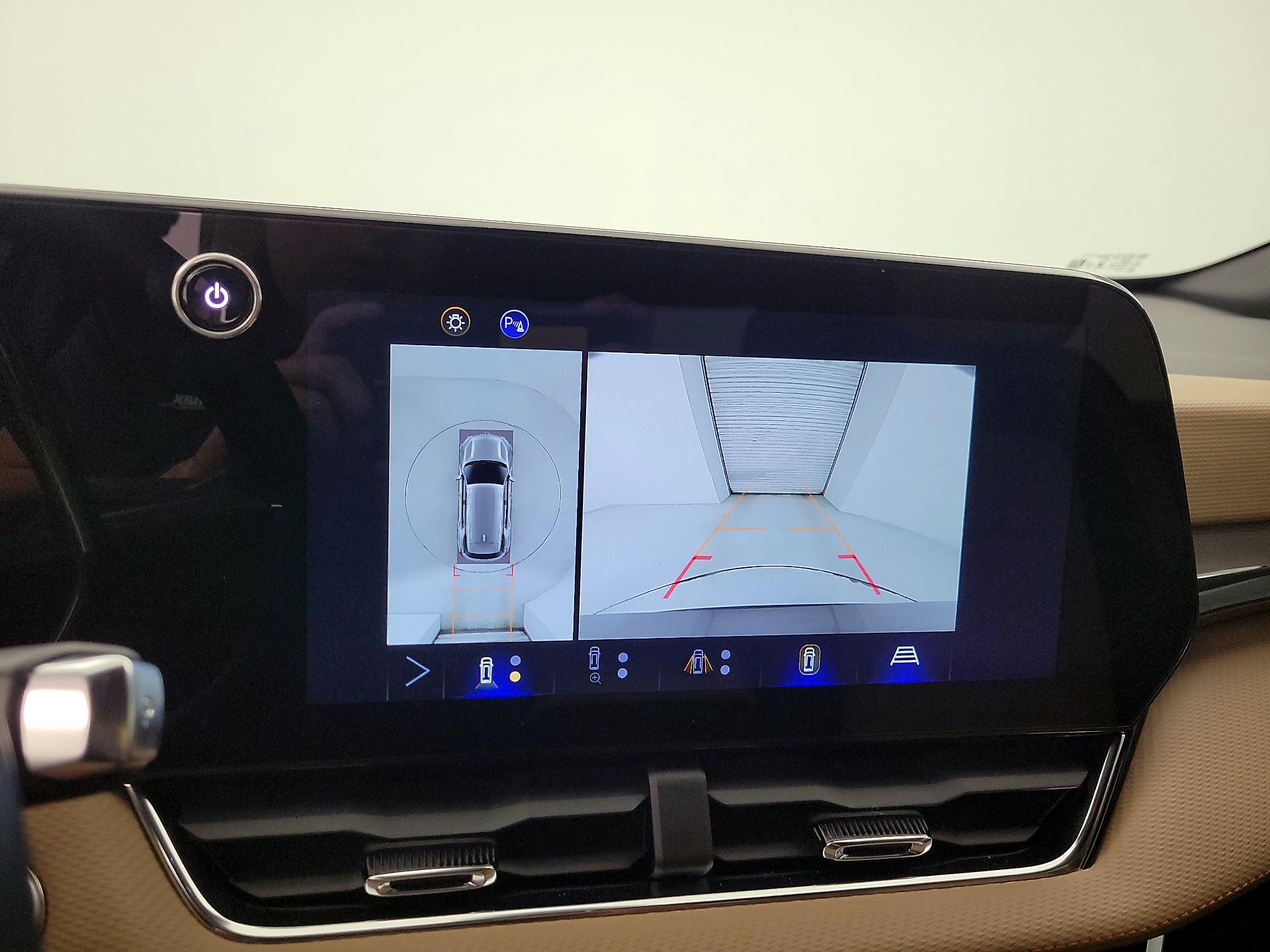 Thumbnail: 2025 Chevrolet Equinox - 14