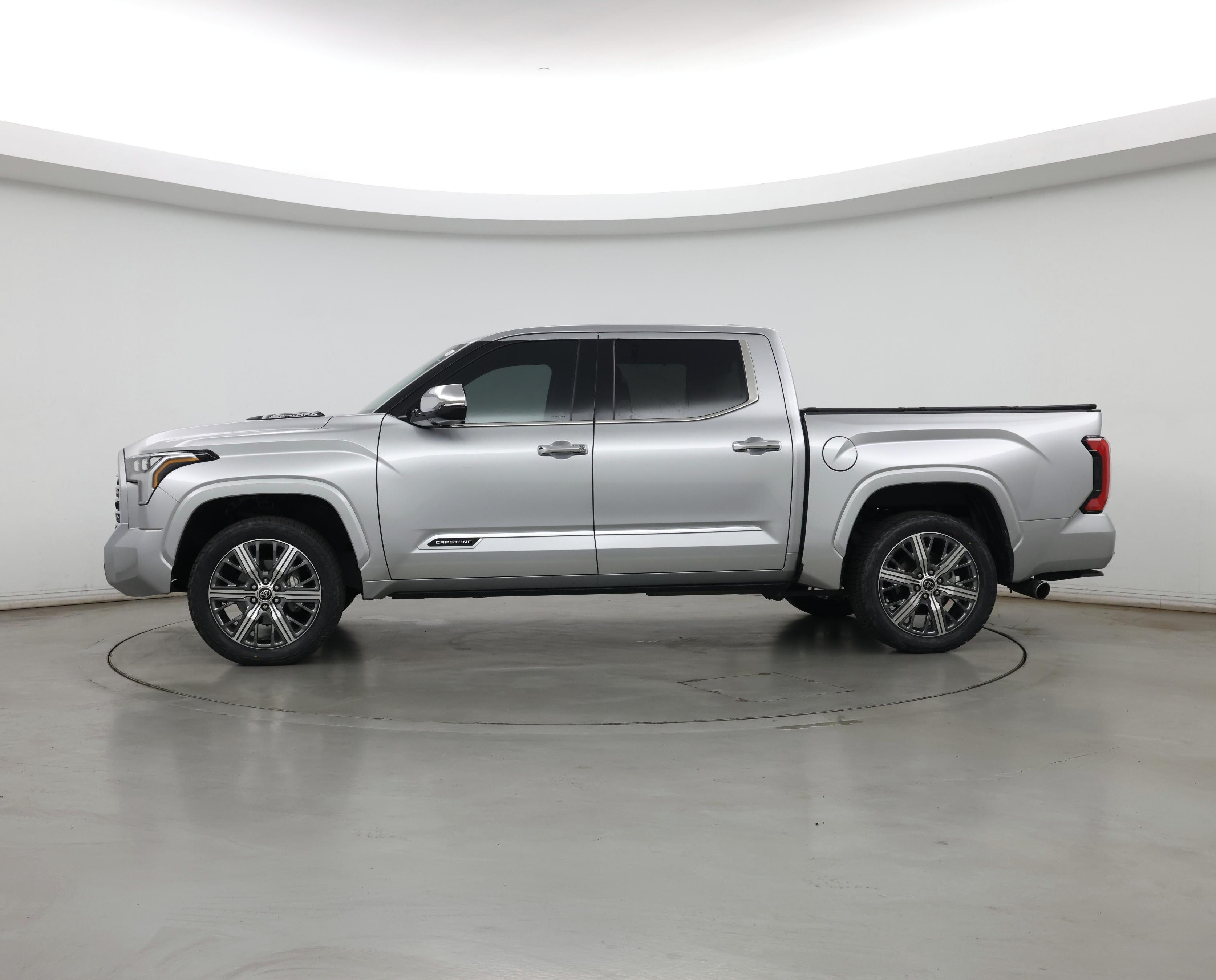 Thumbnail: 2023 Toyota Tundra - 3