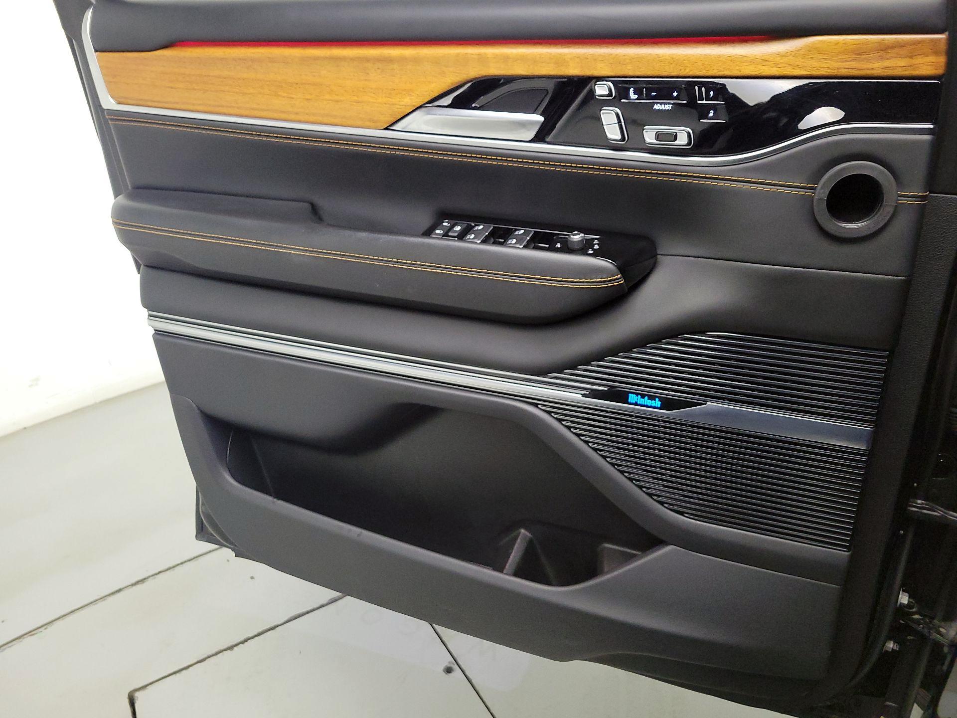 Thumbnail: 2022 Jeep Grand Wagoneer - 12