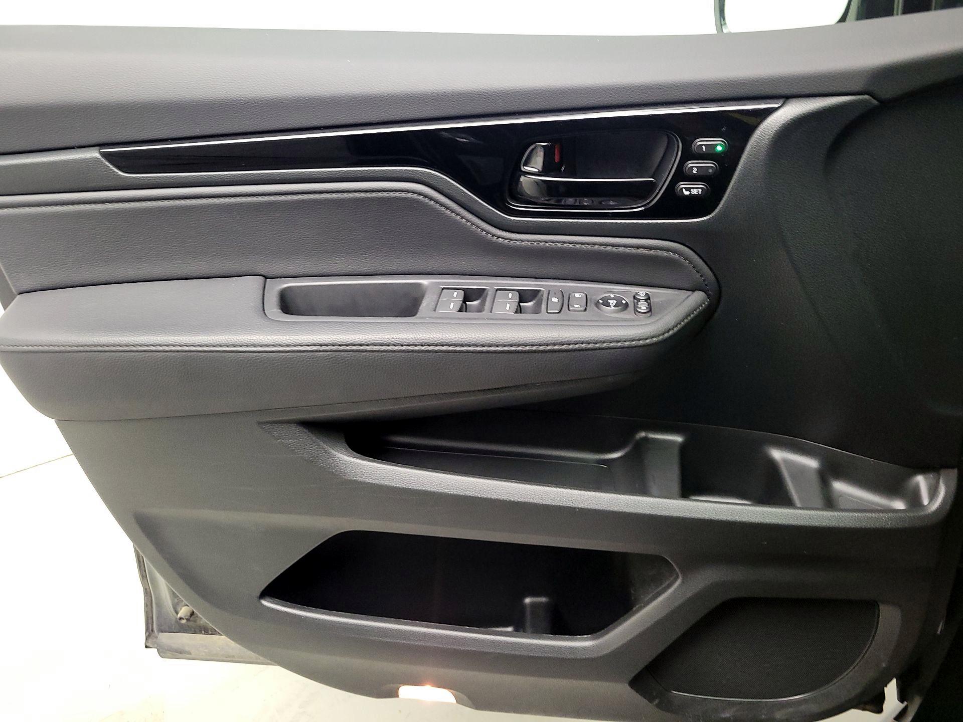 Thumbnail: 2023 Honda Odyssey - 12