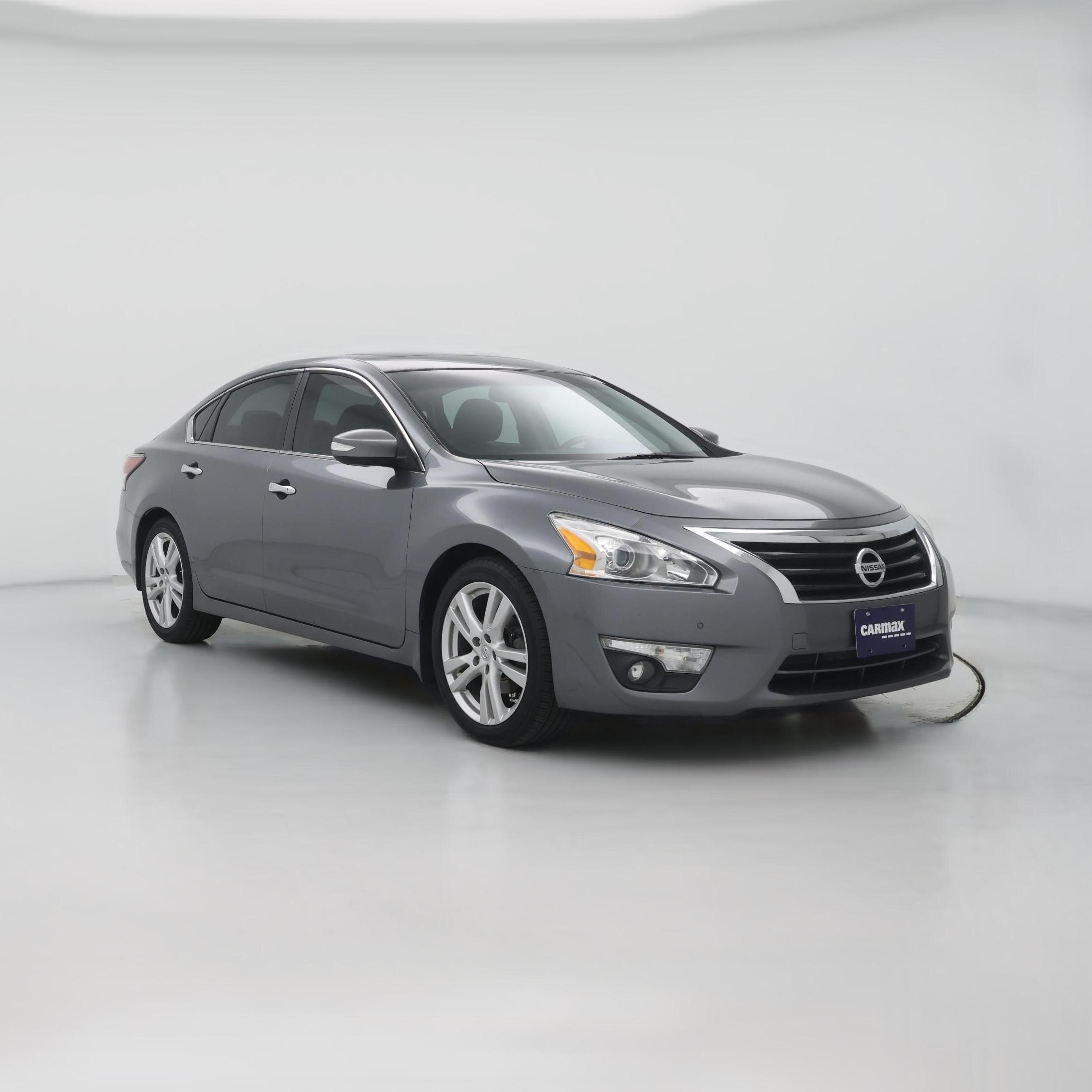 Thumbnail: 2015 Nissan Altima - 1