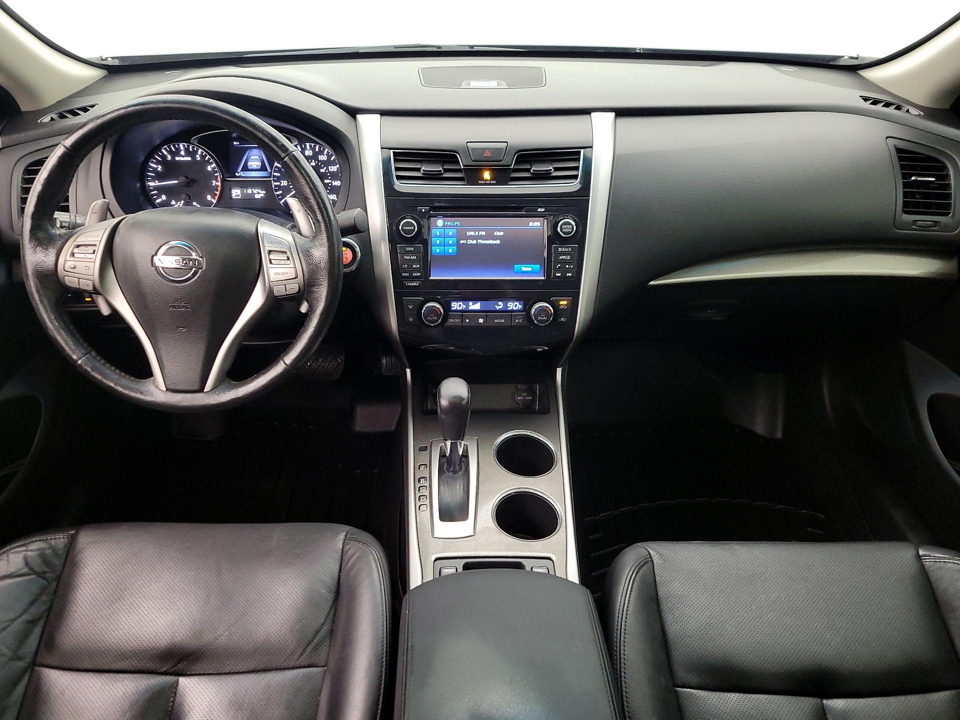 Thumbnail: 2015 Nissan Altima - 9