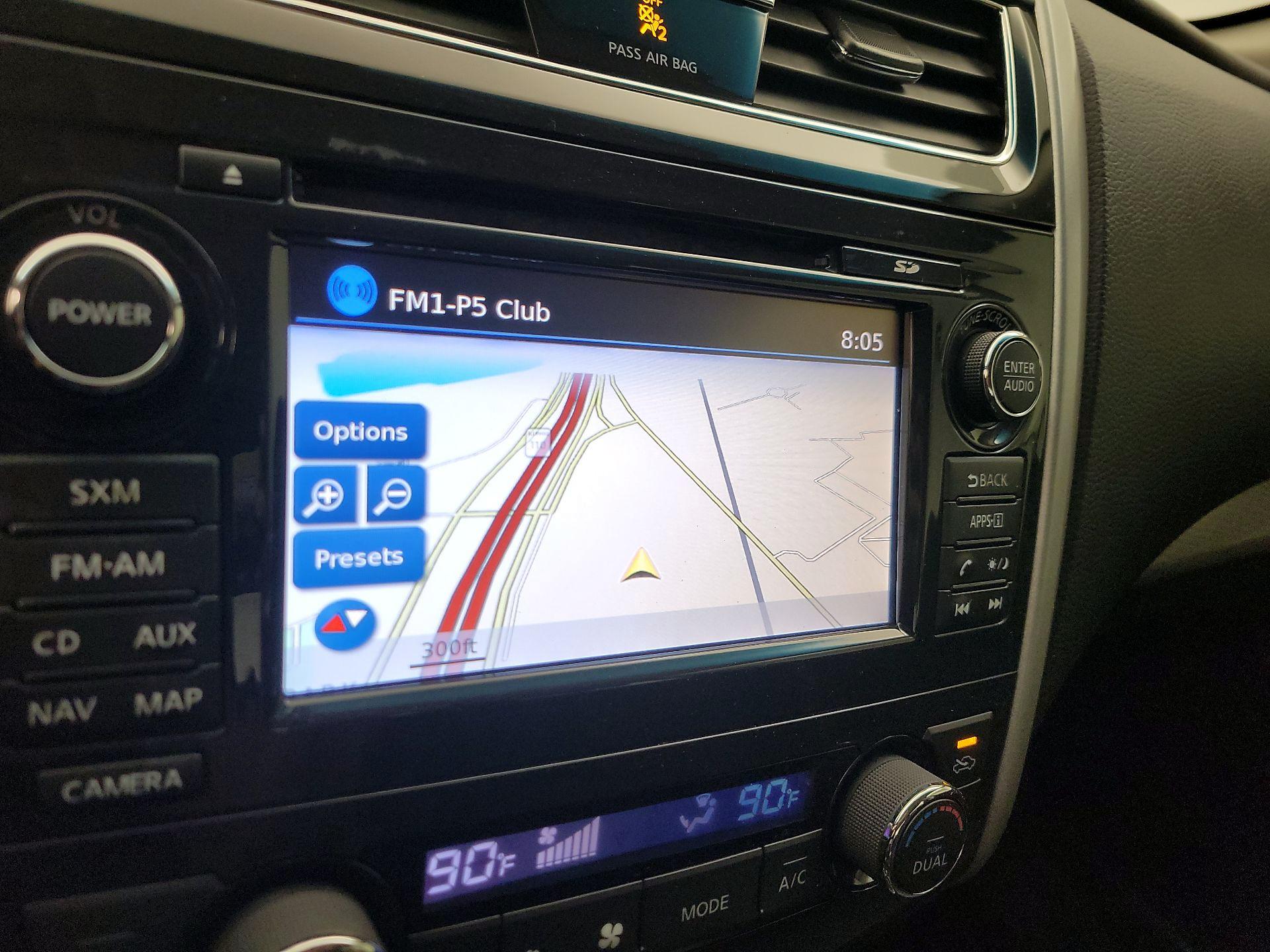 Thumbnail: 2015 Nissan Altima - 14