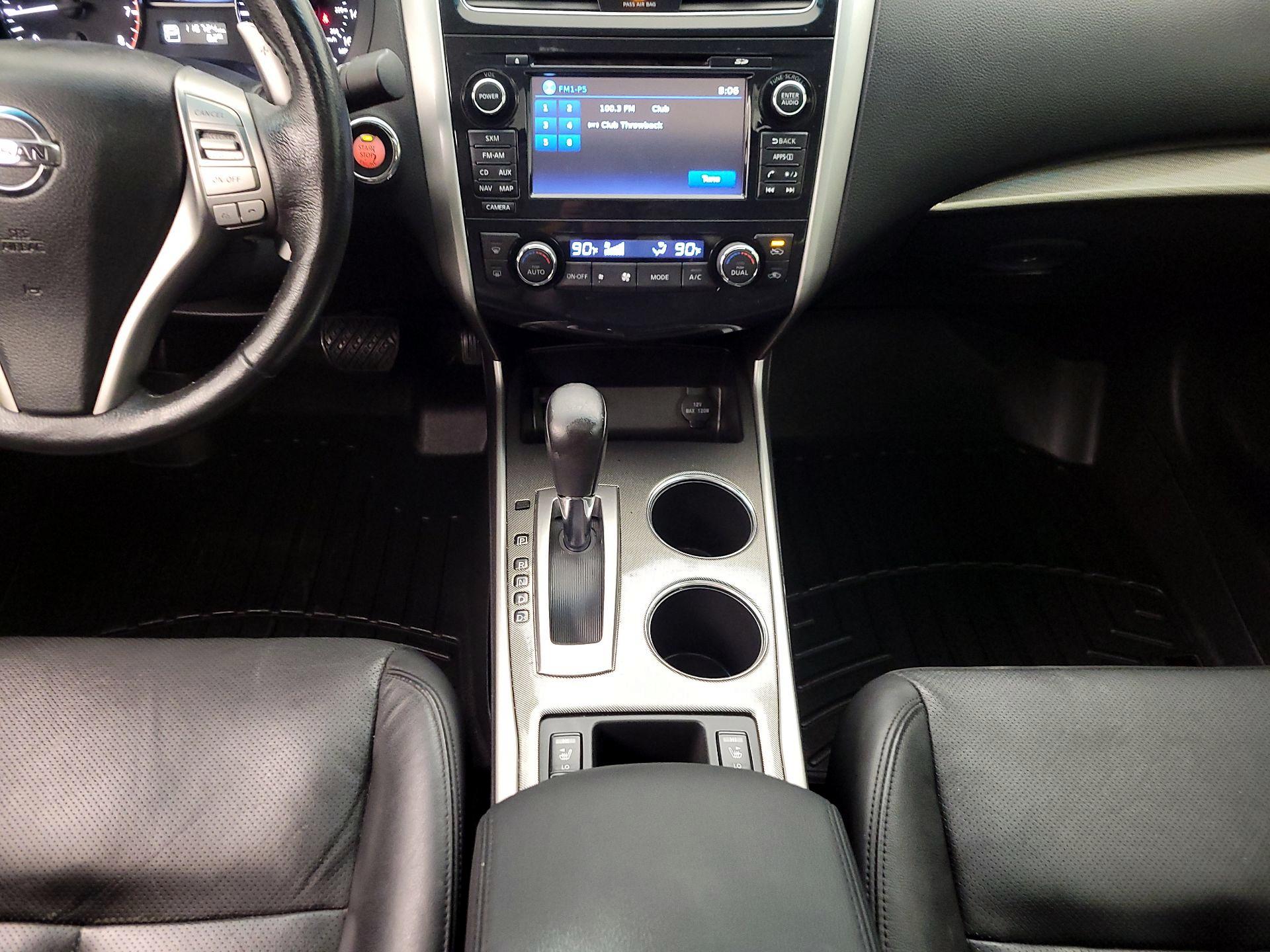 Thumbnail: 2015 Nissan Altima - 18