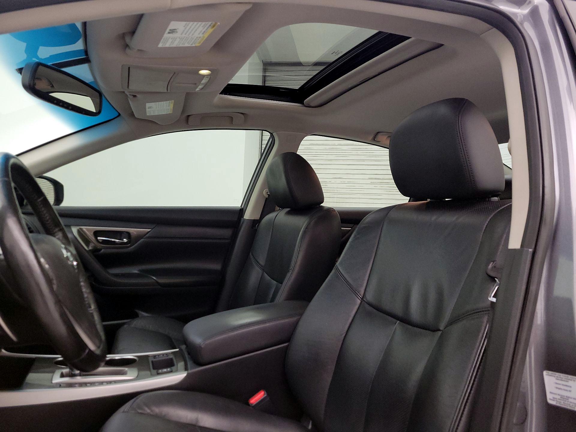 Thumbnail: 2015 Nissan Altima - 20