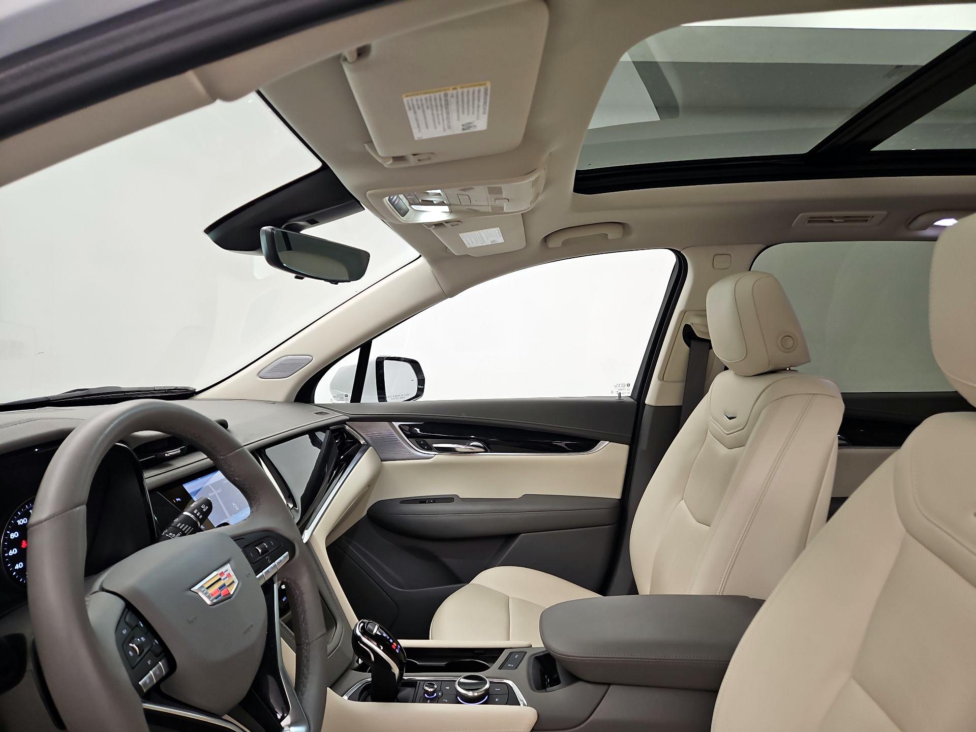 Thumbnail: 2024 Cadillac XT6 - 20