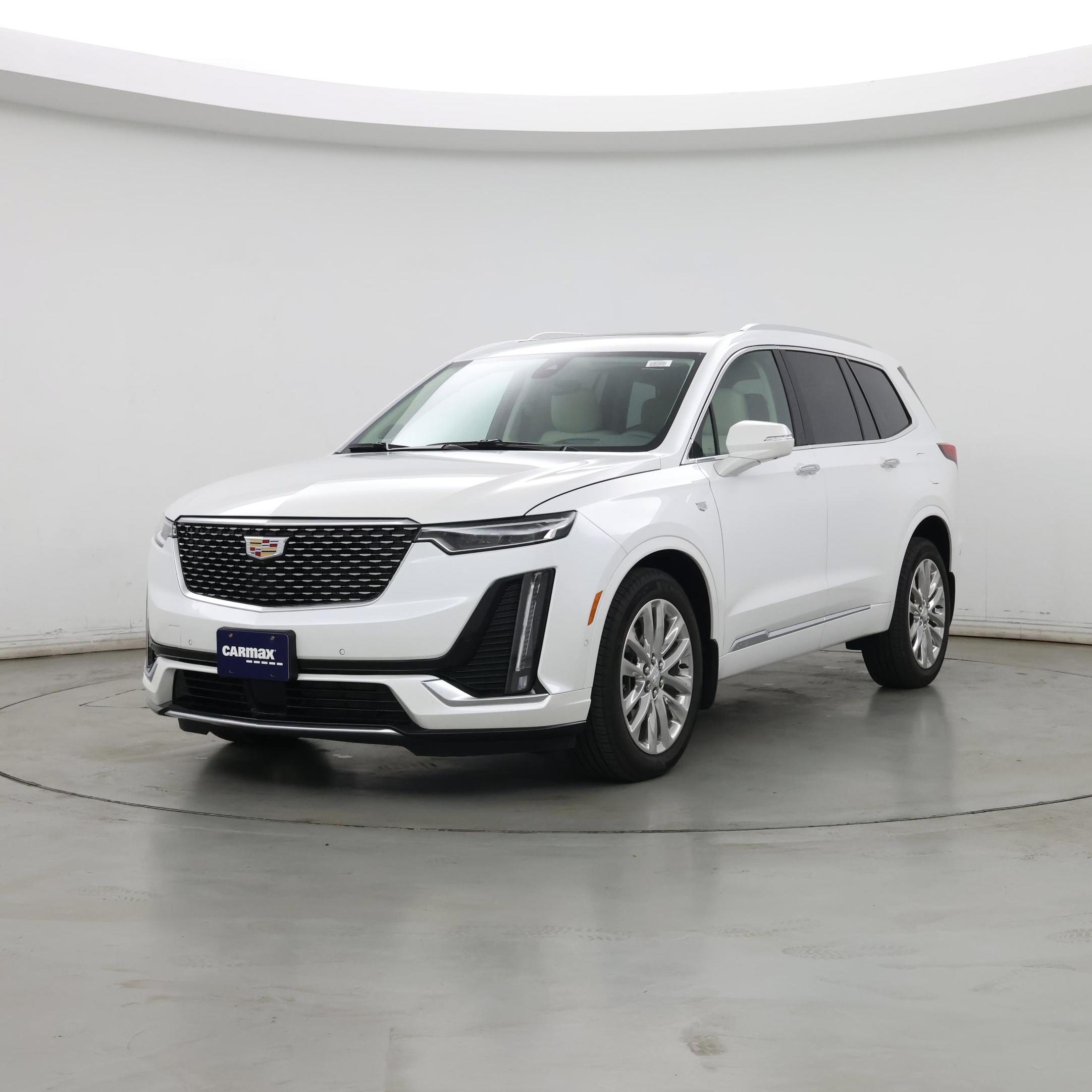 Thumbnail: 2024 Cadillac XT6 - 4