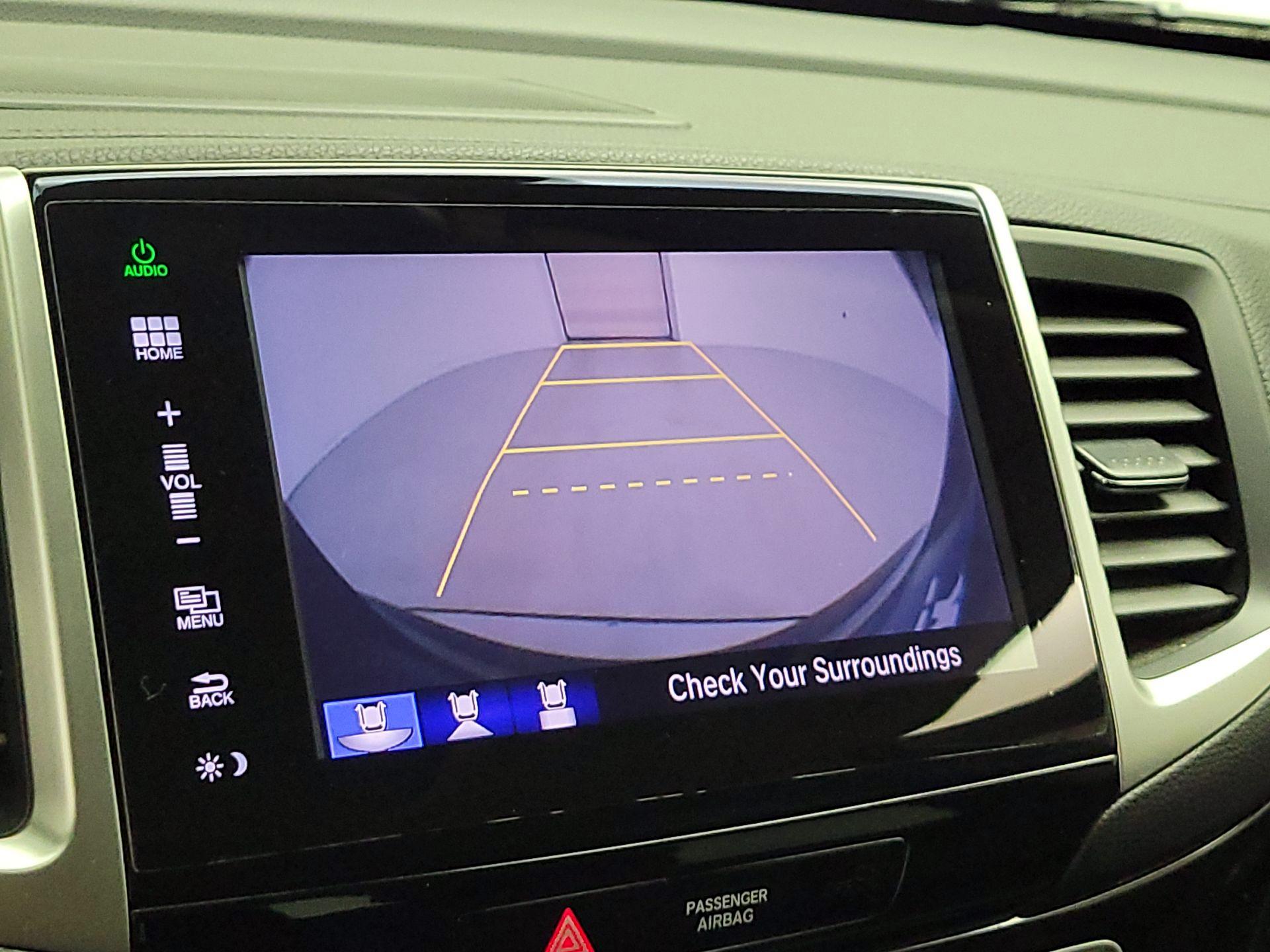 Thumbnail: 2016 Honda Pilot - 14