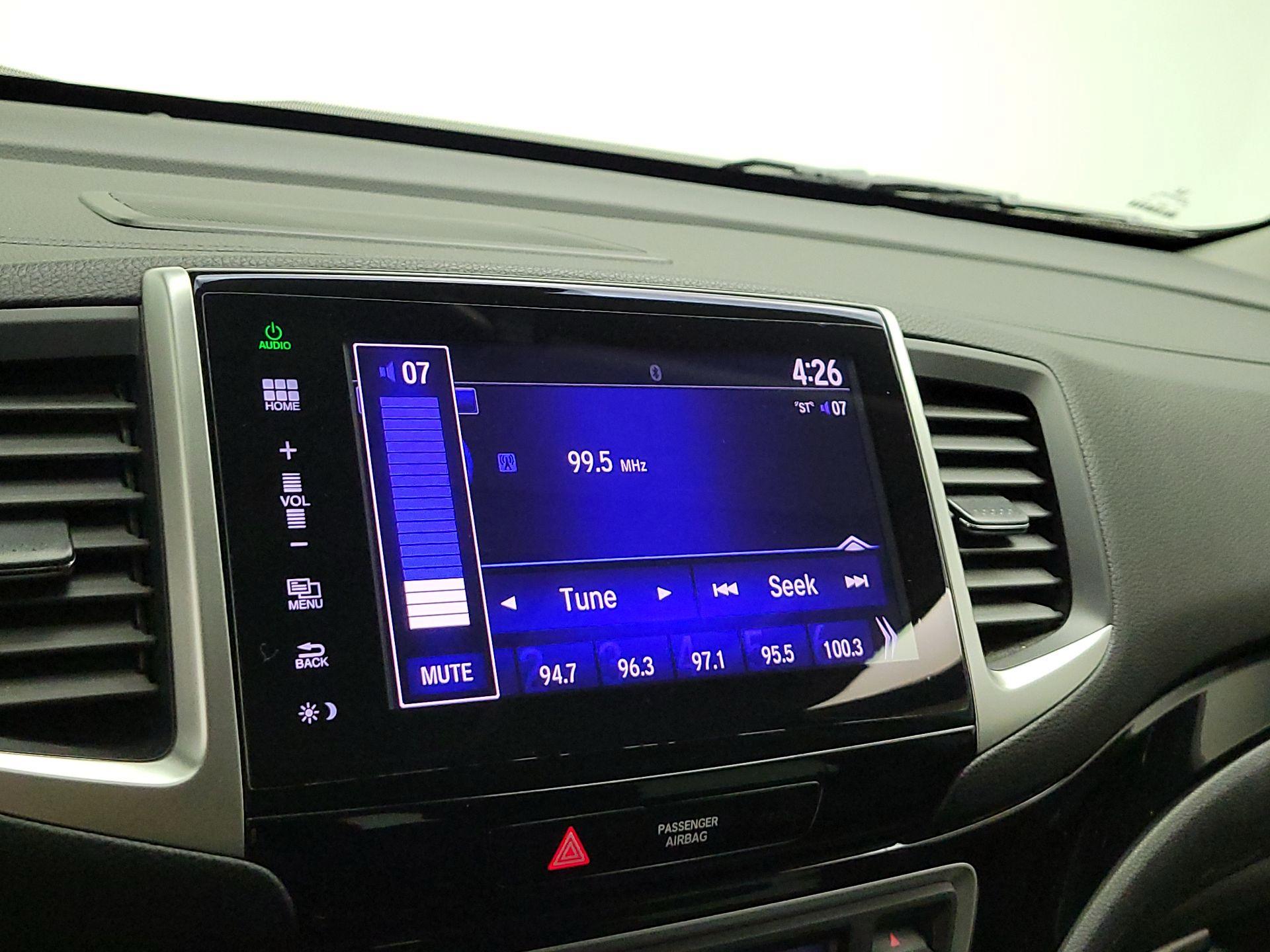 Thumbnail: 2016 Honda Pilot - 15
