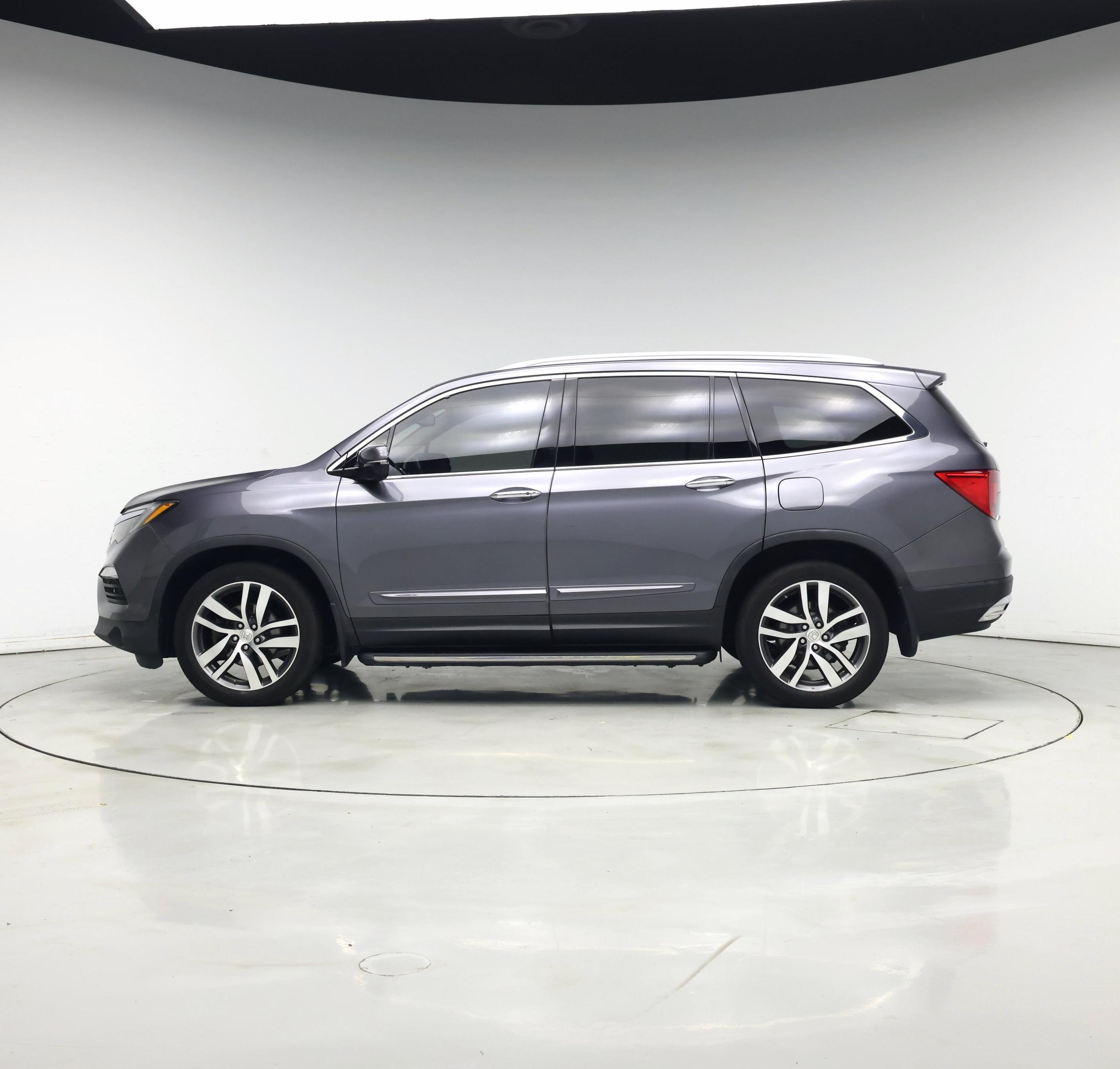 Thumbnail: 2016 Honda Pilot - 3