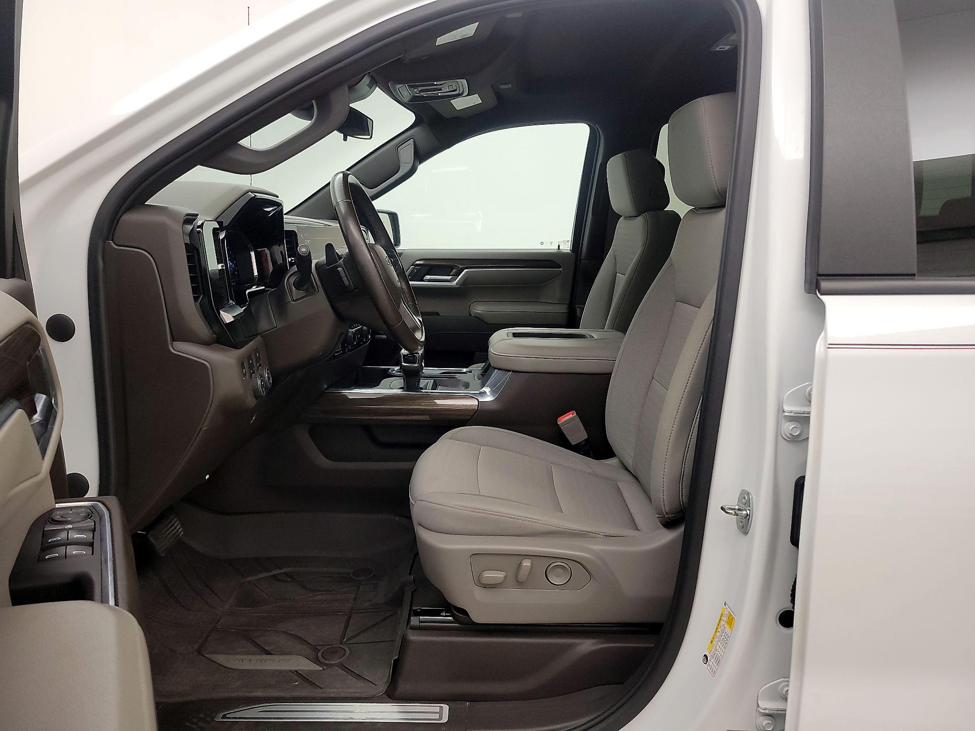 Thumbnail: 2022 Chevrolet Silverado 1500 - 11