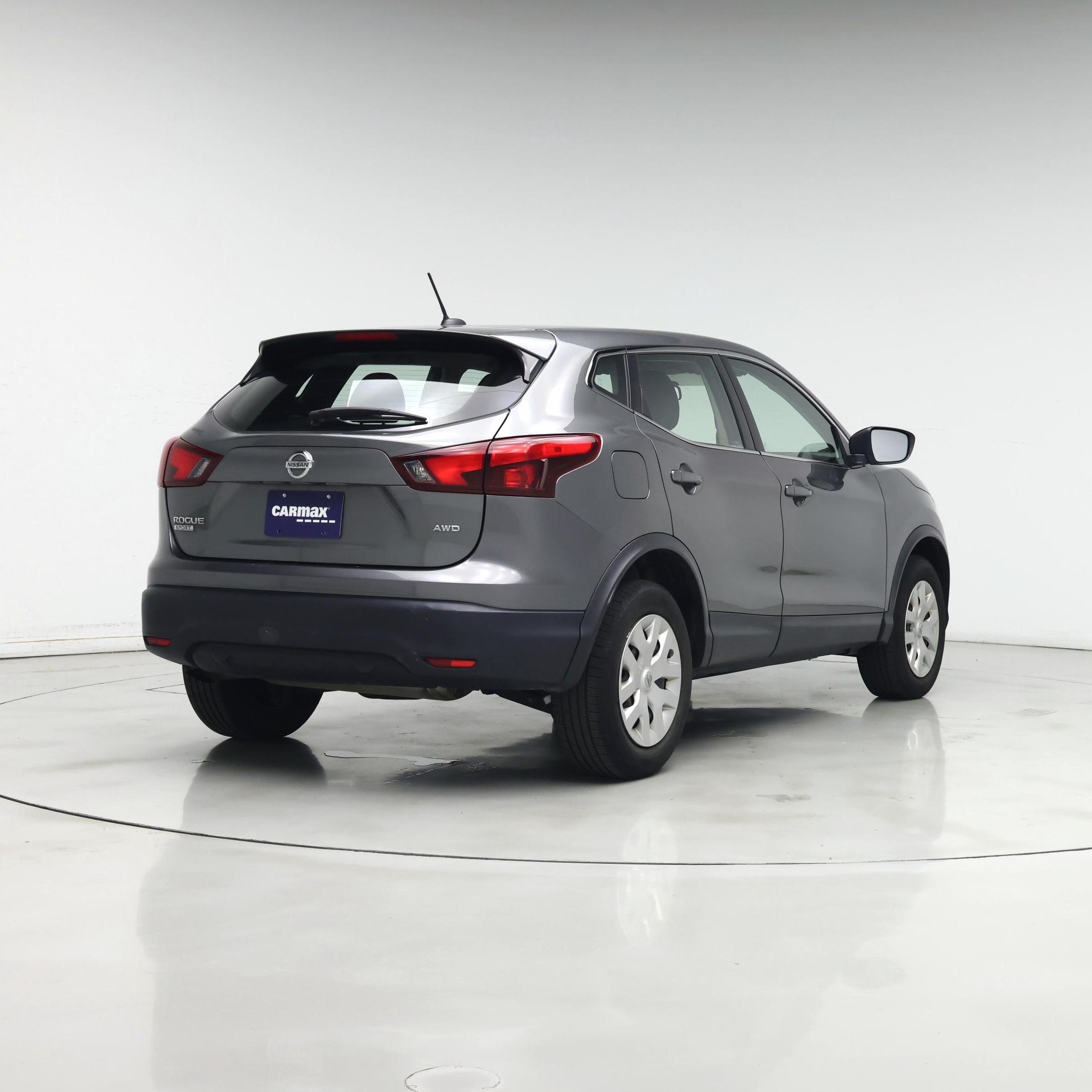 Thumbnail: 2018 Nissan Rogue Sport - 8