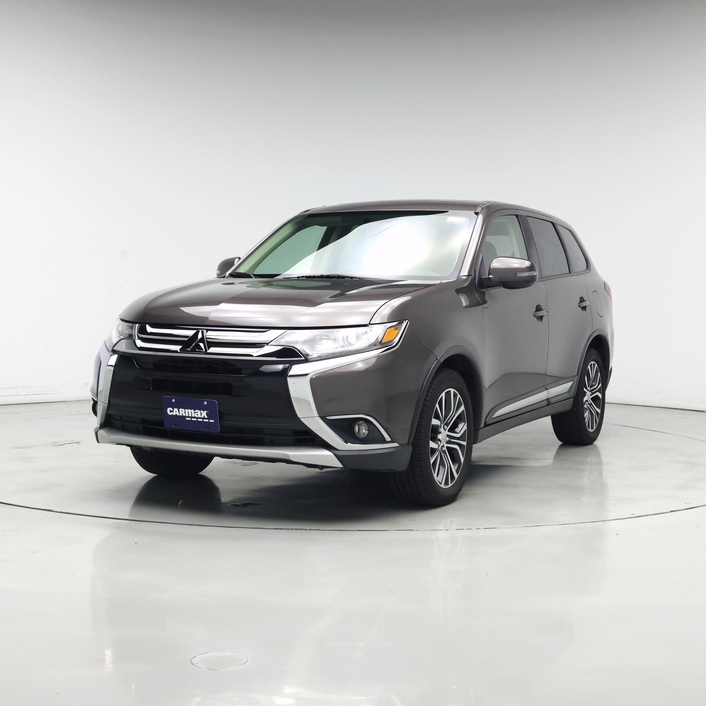Thumbnail: 2018 Mitsubishi Outlander - 4