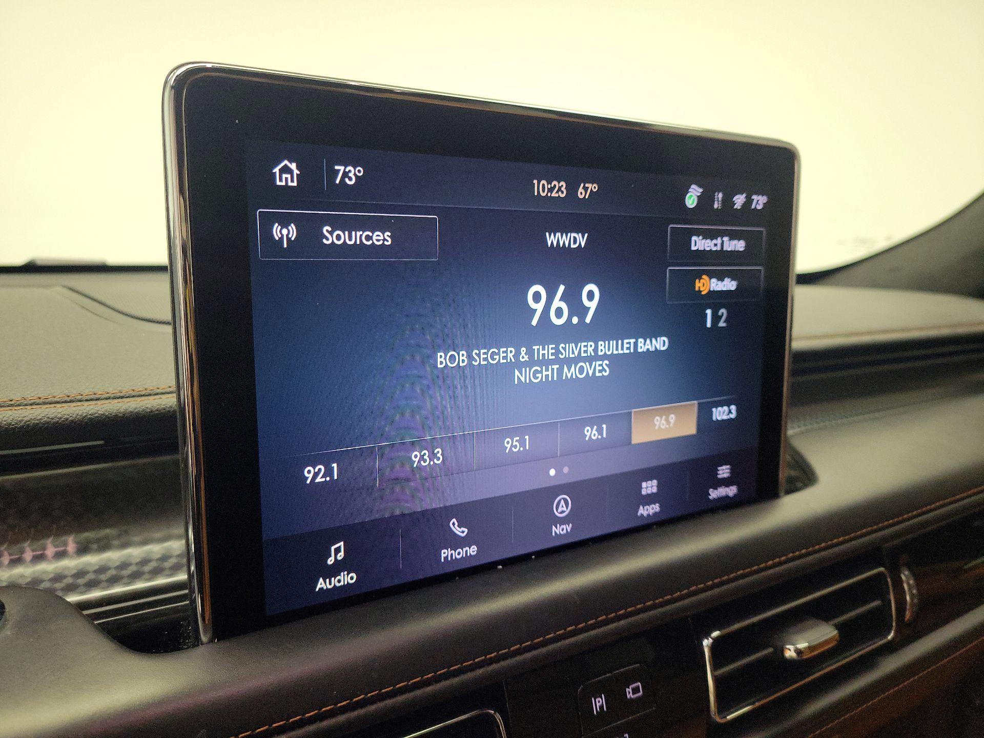 Thumbnail: 2023 Lincoln Aviator - 16