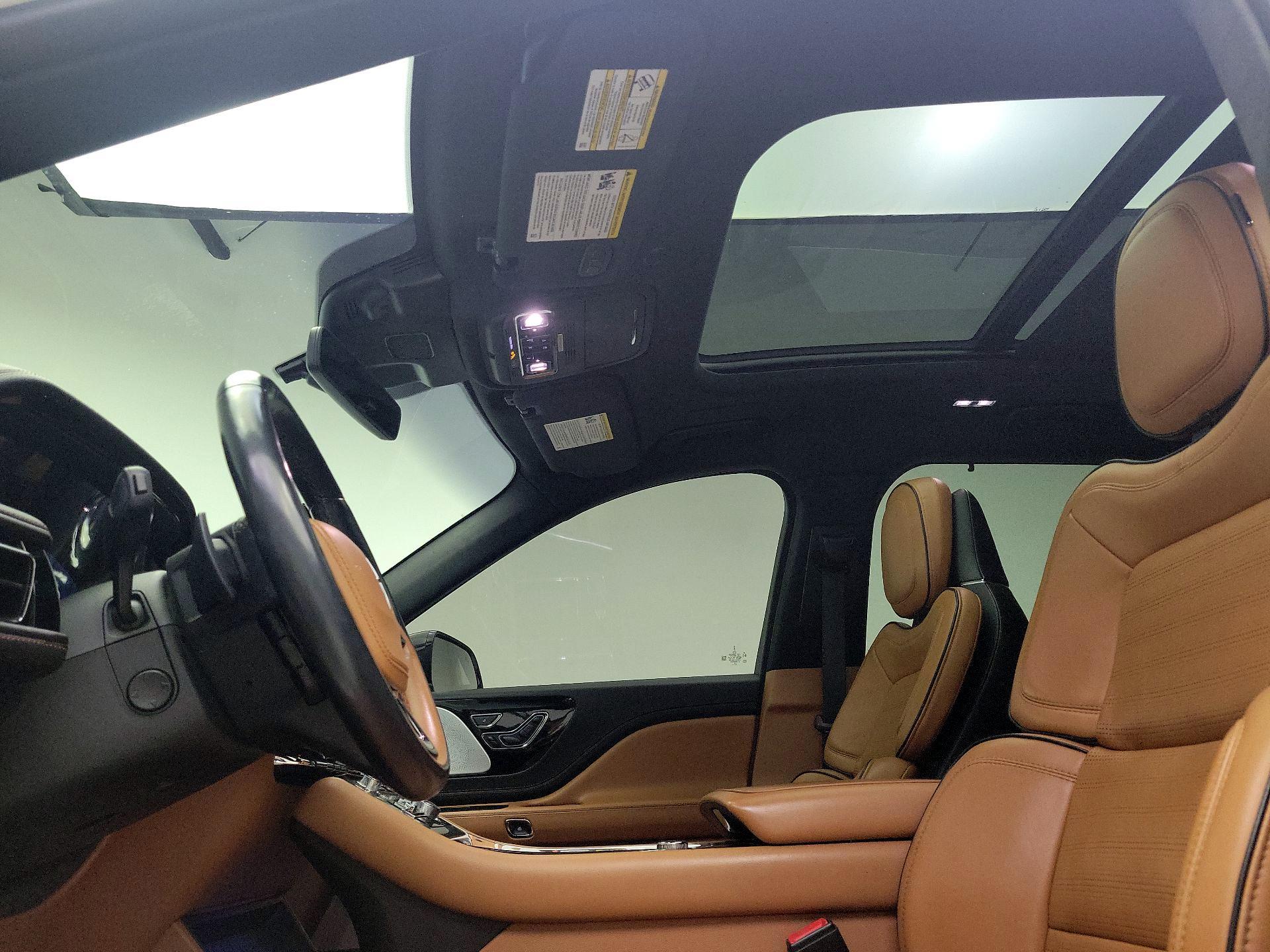 Thumbnail: 2023 Lincoln Aviator - 20