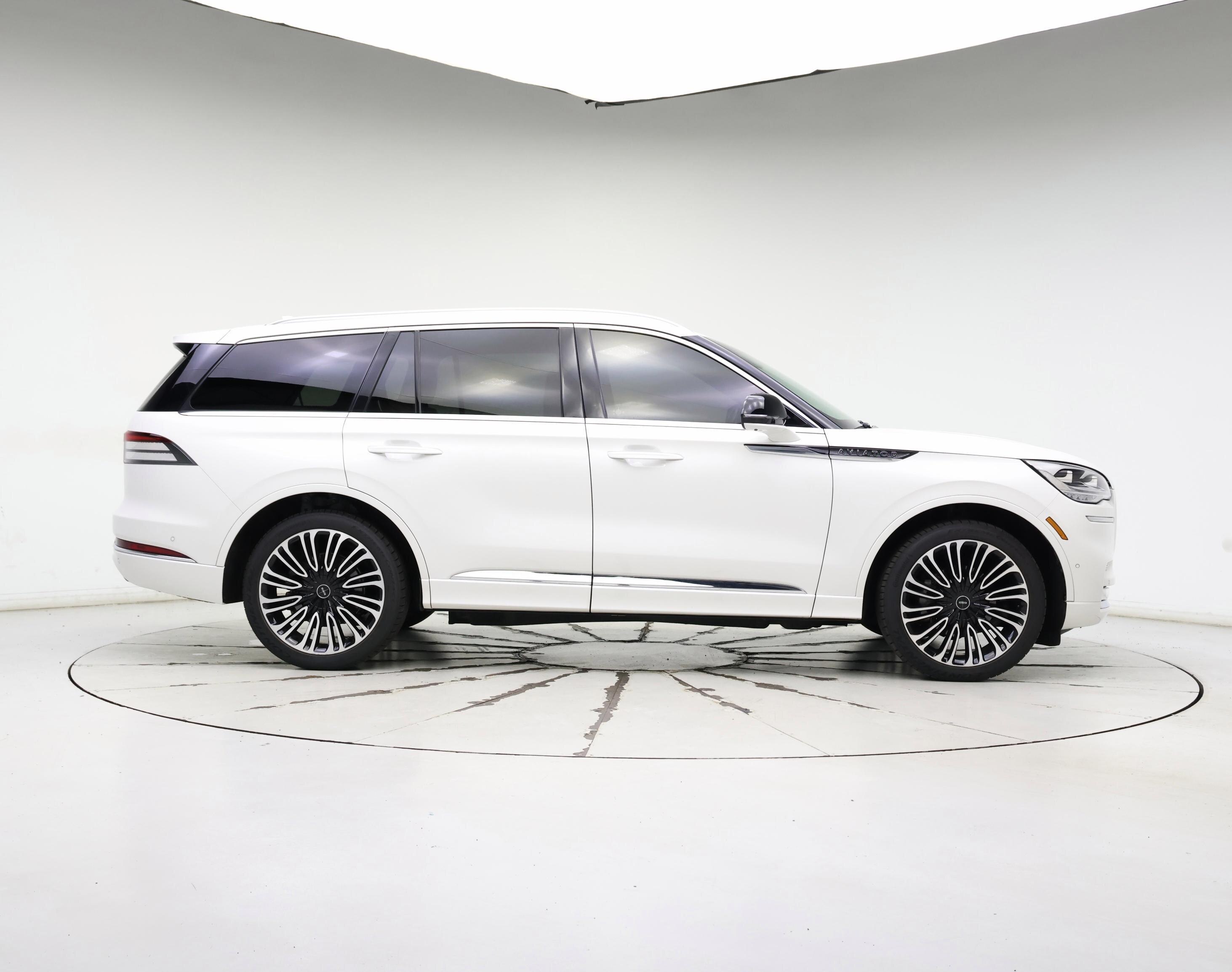 Thumbnail: 2023 Lincoln Aviator - 7