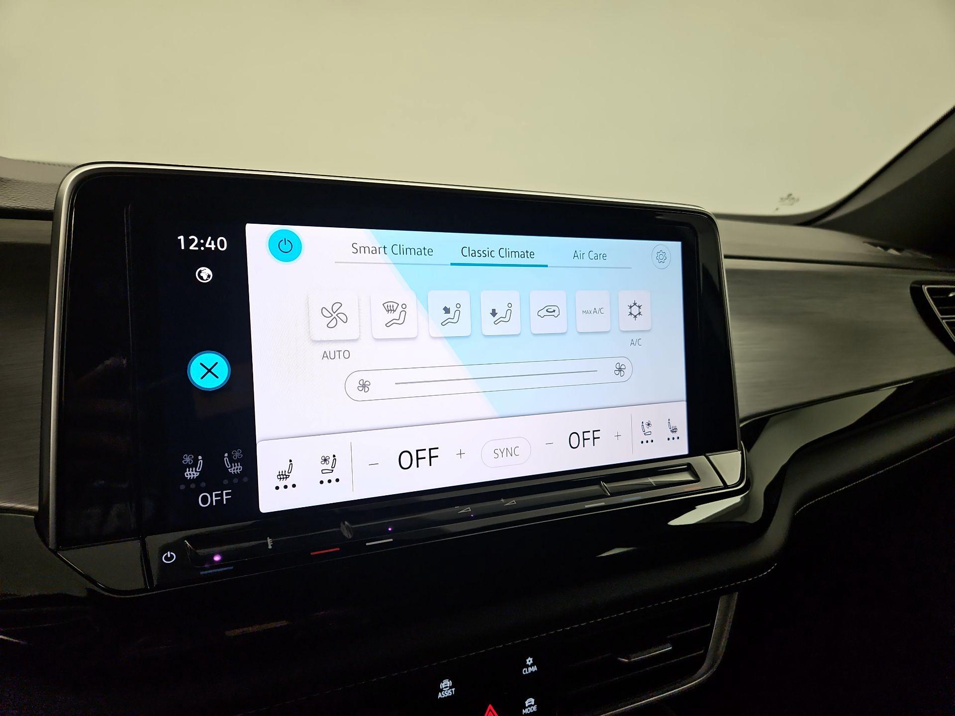 Thumbnail: 2025 Volkswagen Atlas - 16