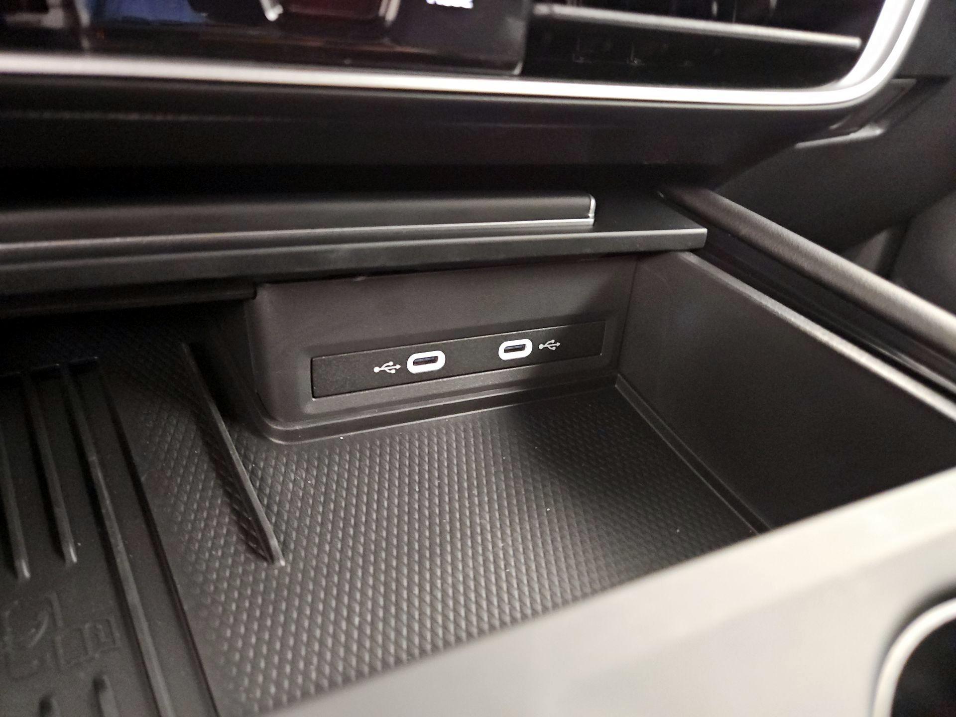 Thumbnail: 2025 Volkswagen Atlas - 18