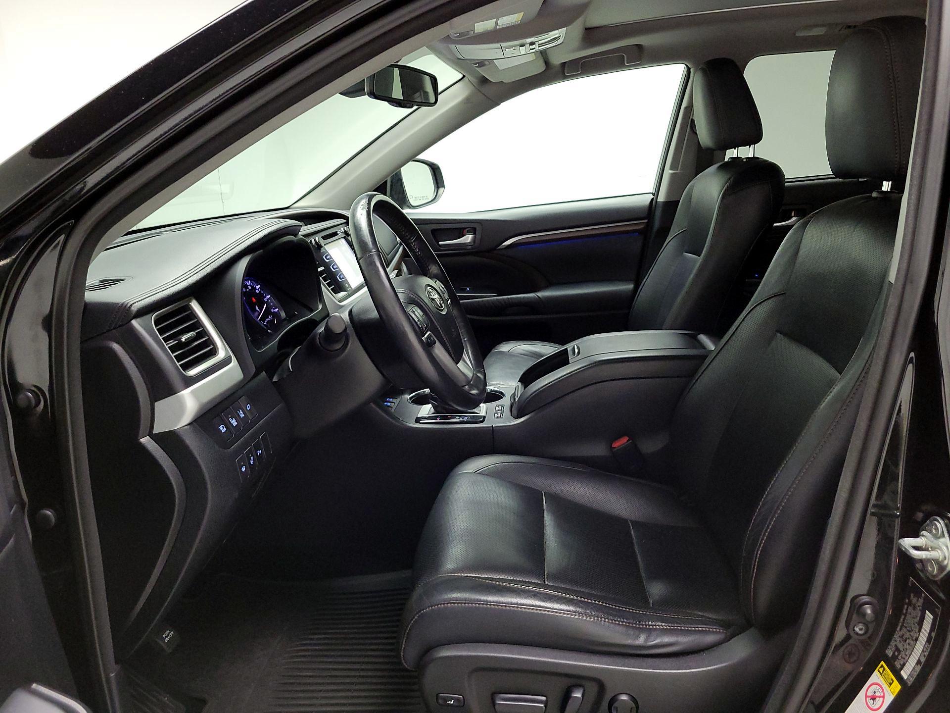Thumbnail: 2014 Toyota Highlander - 11
