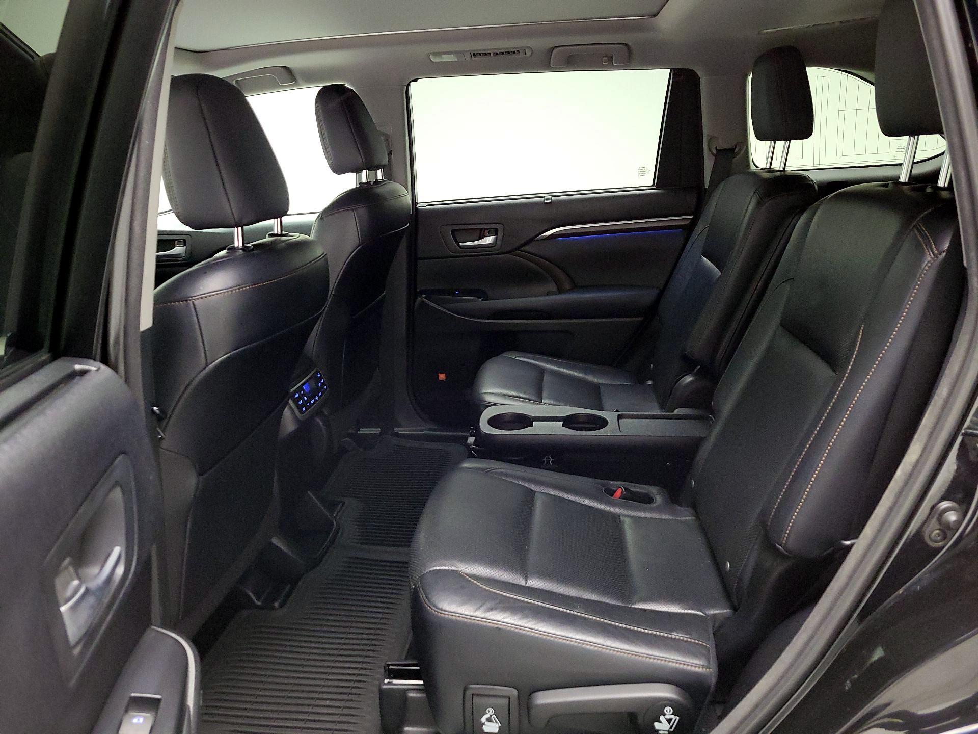 Thumbnail: 2014 Toyota Highlander - 20