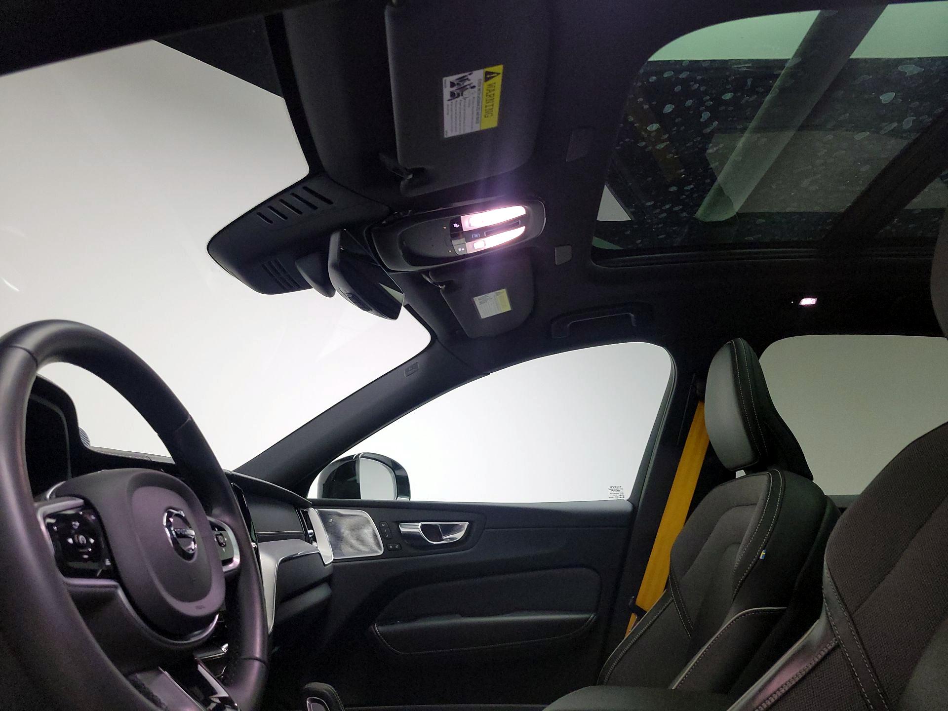 Thumbnail: 2022 Volvo XC60 - 19