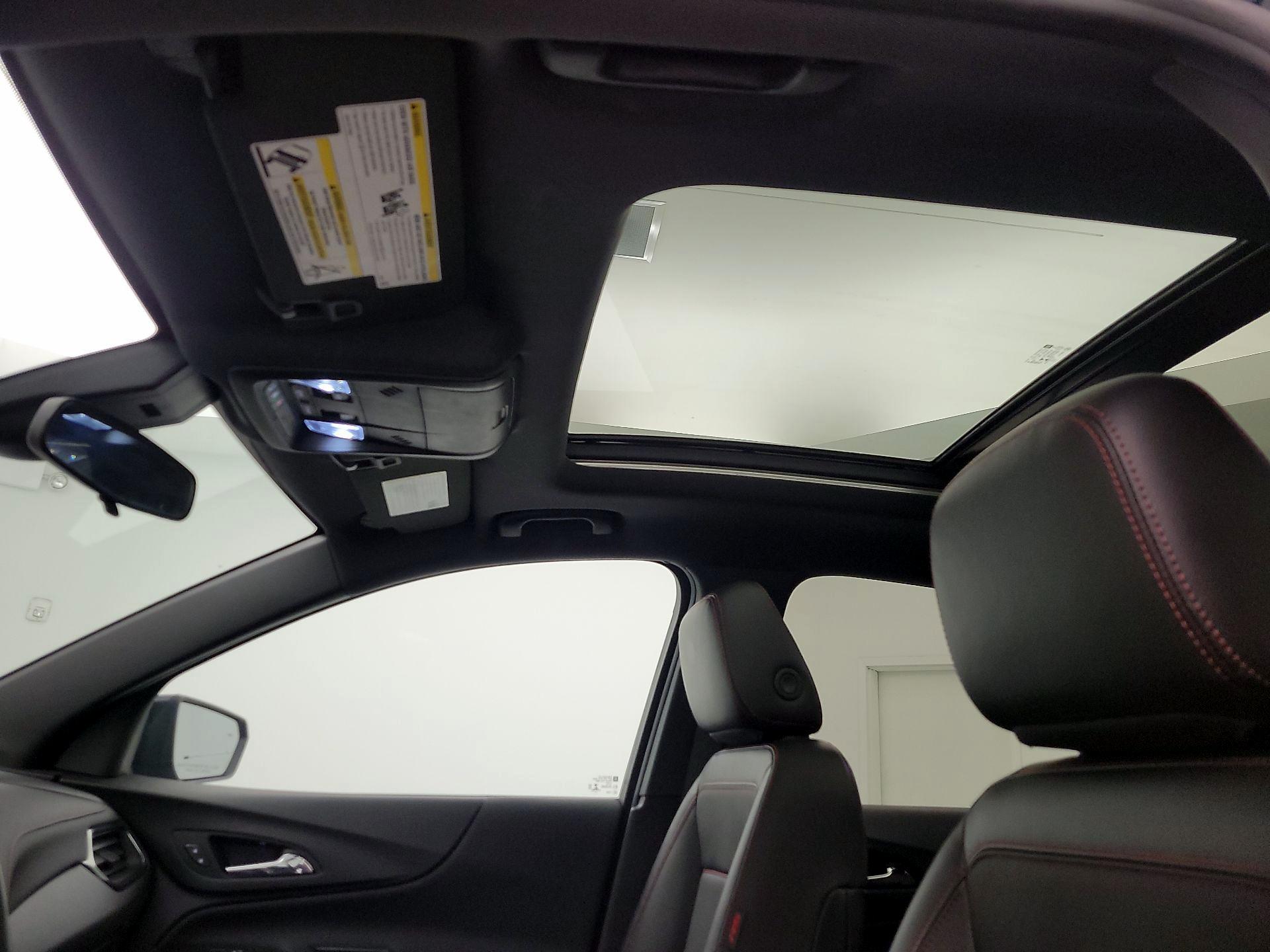 Thumbnail: 2022 Chevrolet Equinox - 18