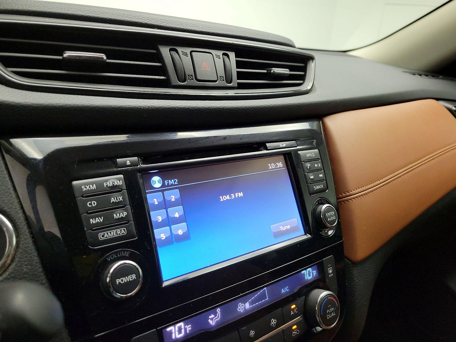Thumbnail: 2017 Nissan Rogue - 16