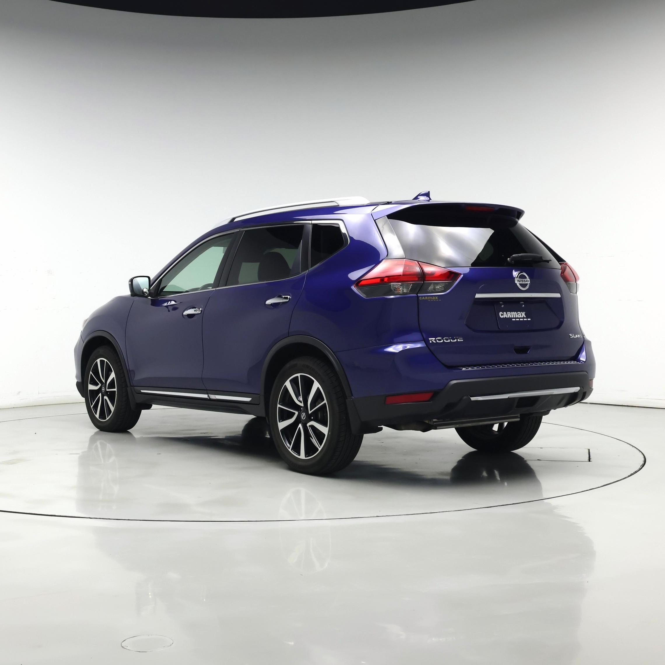 Thumbnail: 2017 Nissan Rogue - 2