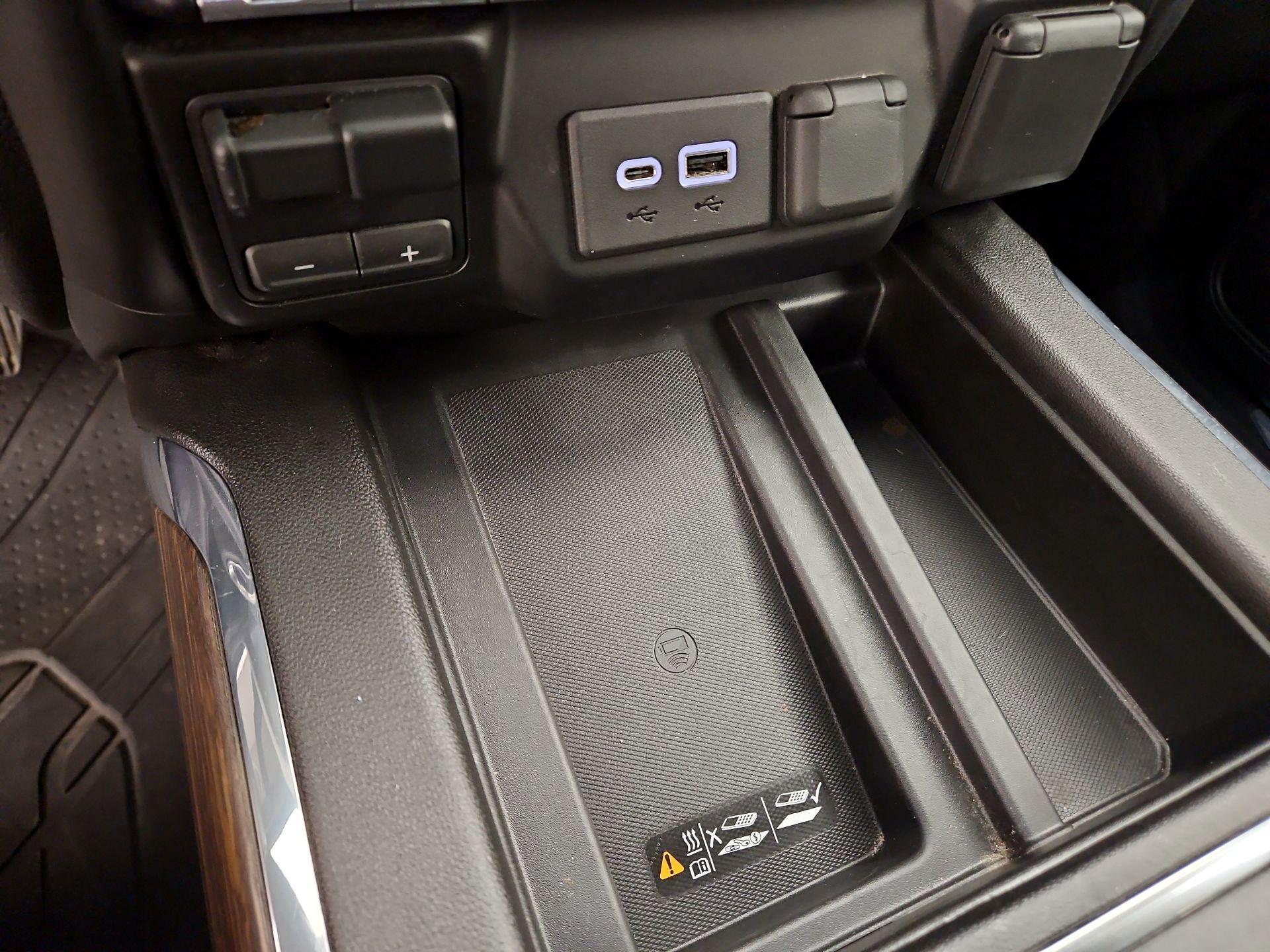 Thumbnail: 2020 Chevrolet Silverado 3500 - 19