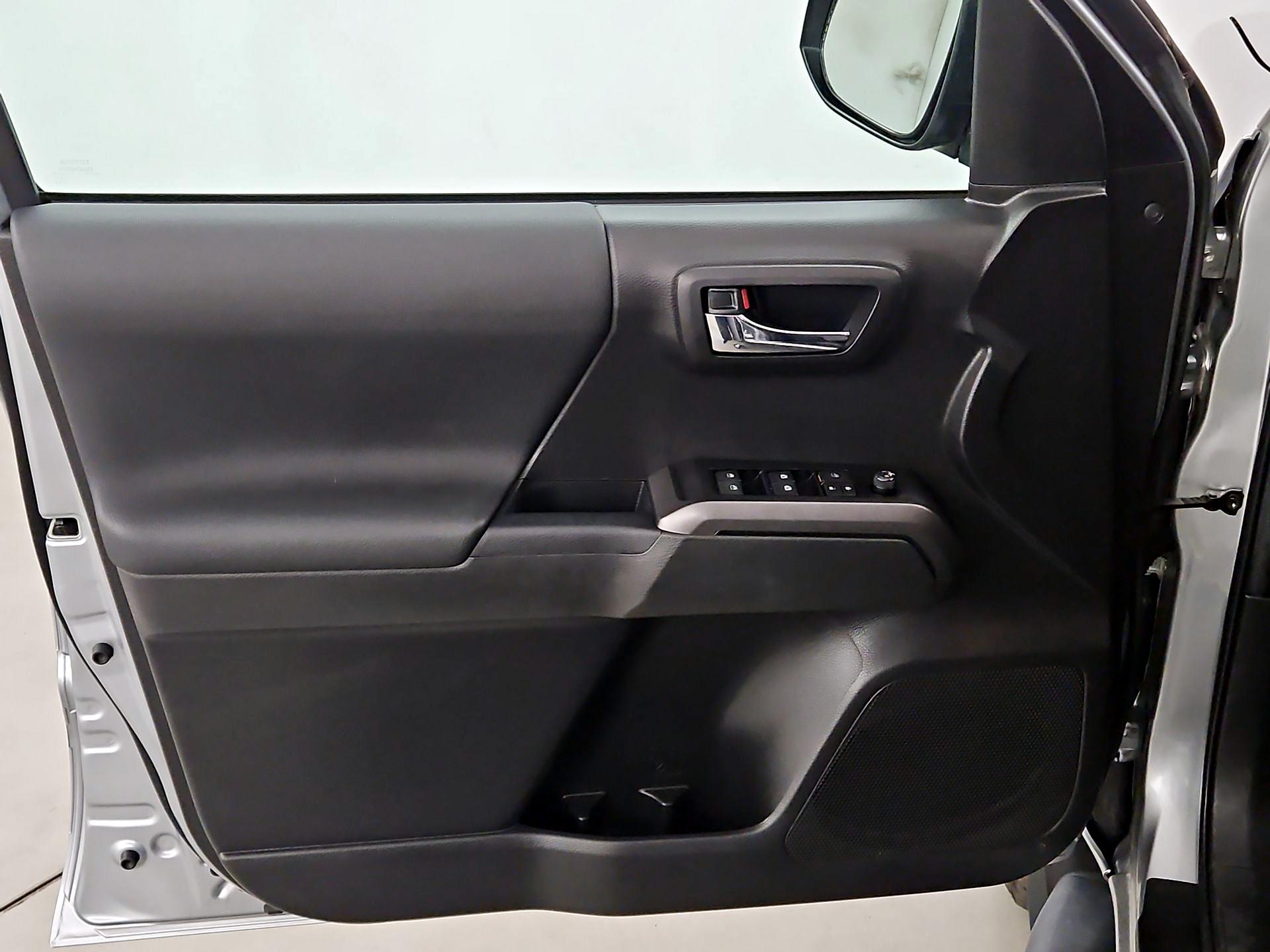 Thumbnail: 2023 Toyota Tacoma - 12