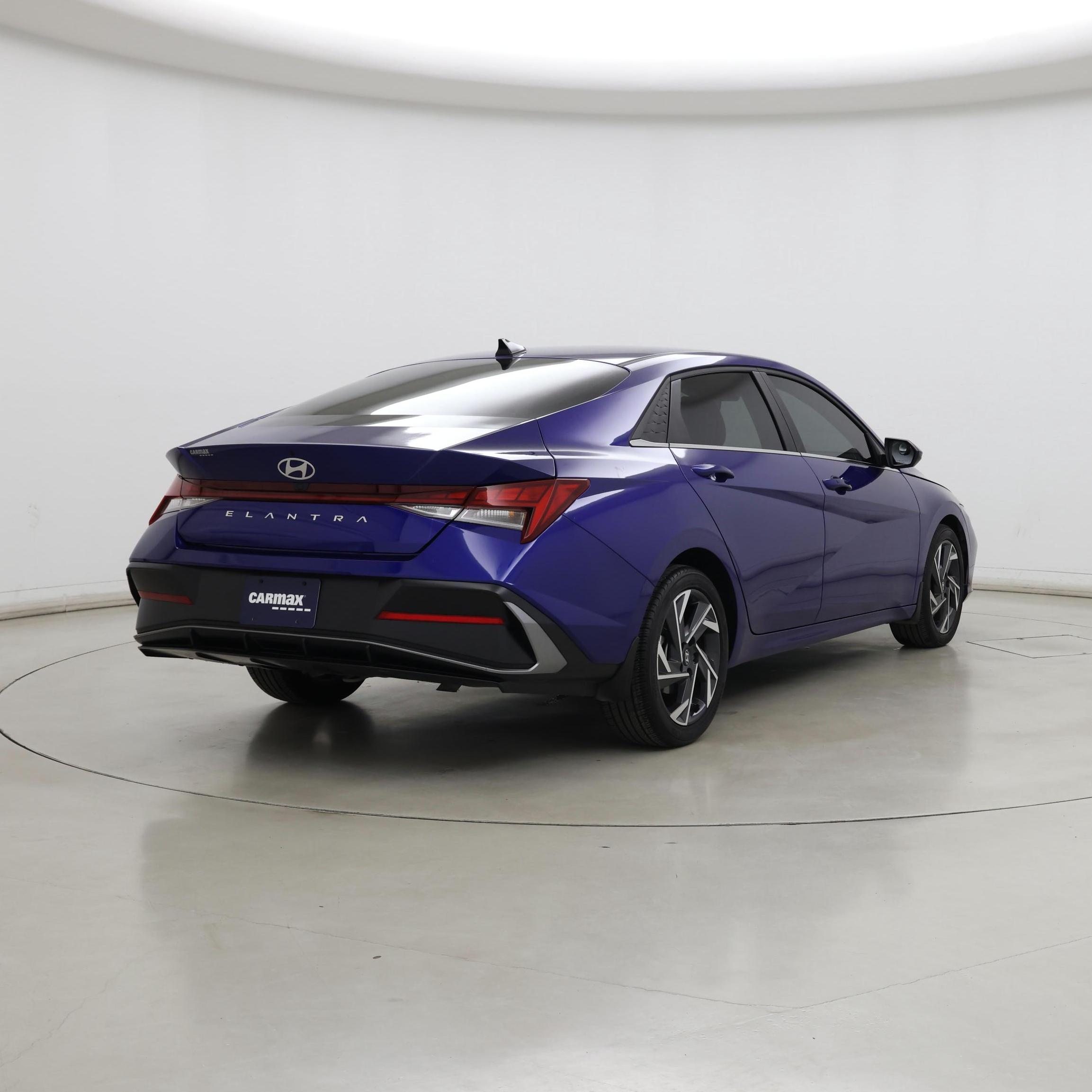 Thumbnail: 2024 Hyundai Elantra - 8